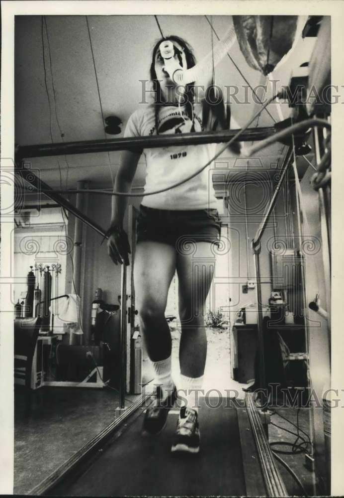 1979 Press Photo Athlete at Lake Placid Sports Medicine Laboratory, New York