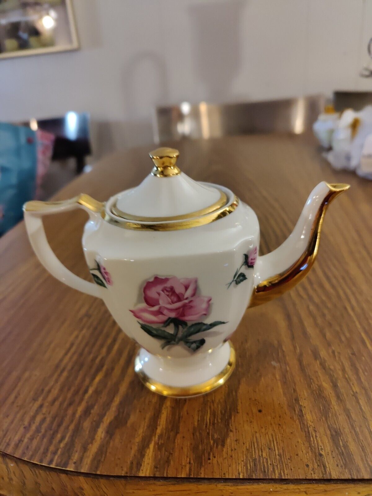 Kingwood China Teapot With Gold Trim And Lid