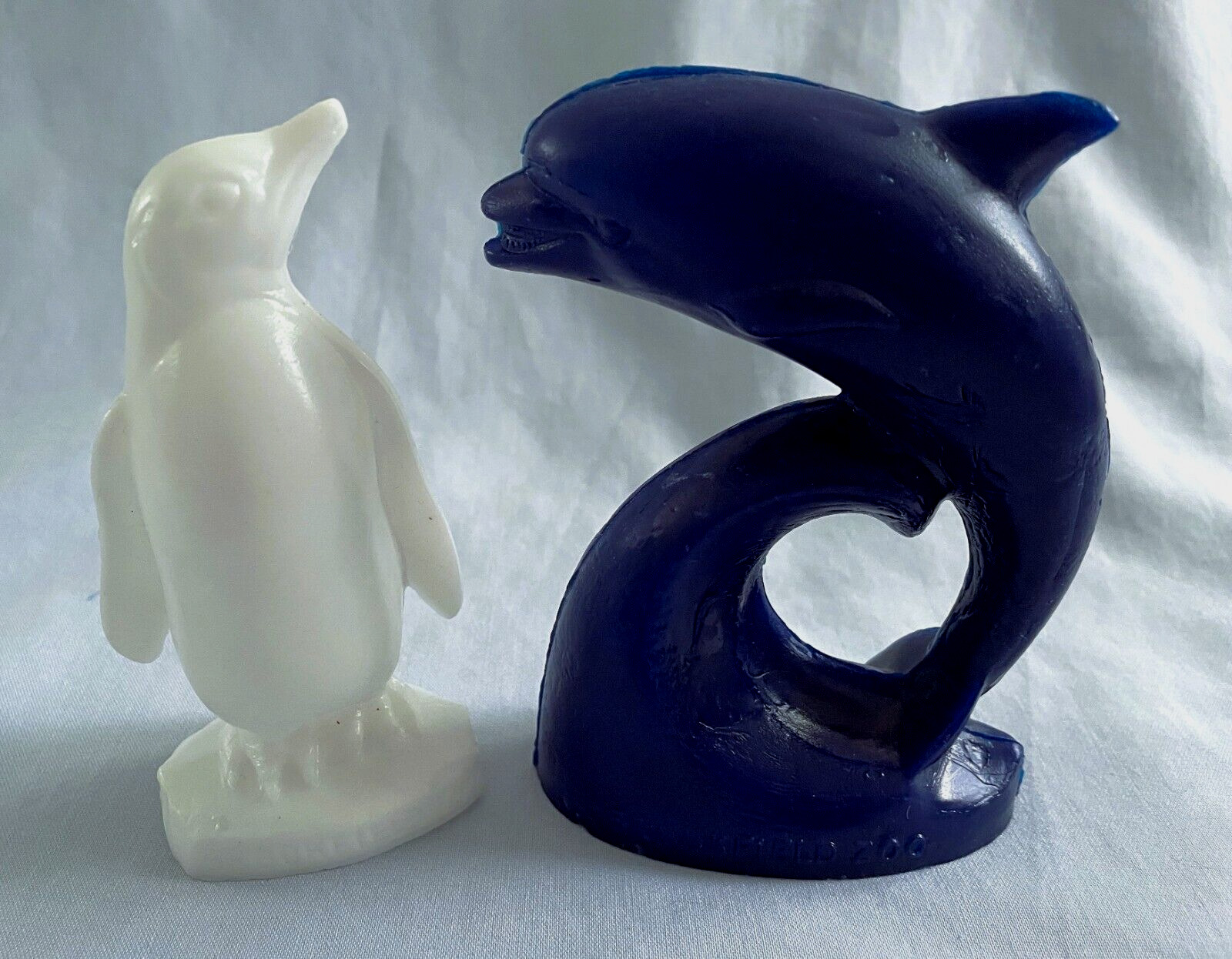 Vintage Mold-A-Rama Brookfield Zoo Chicago Souvenir Blue Dolphin & White Penguin