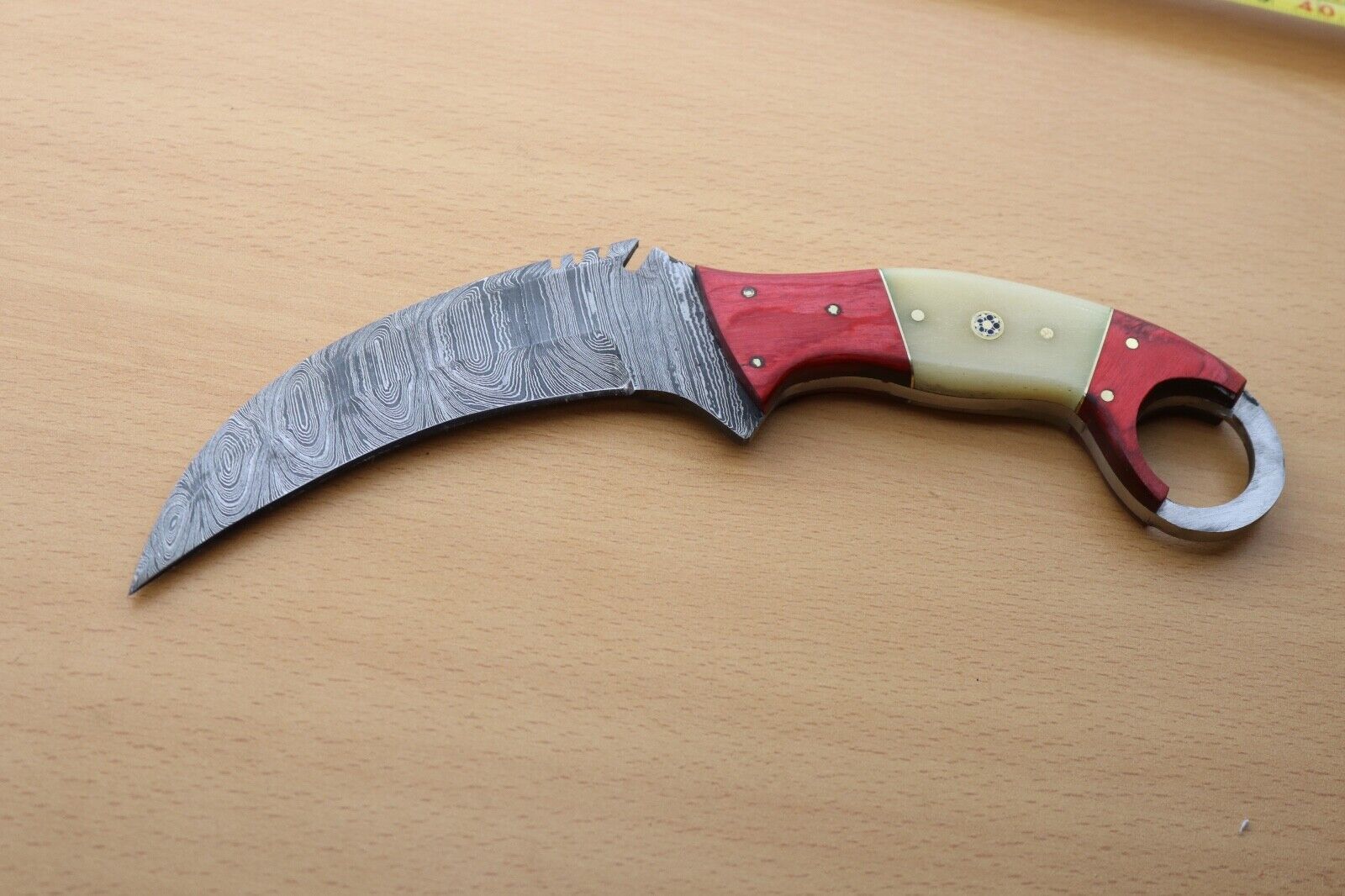 Beautiful custom hand forged Damascus Steel karambit knife Full Tang + sheath