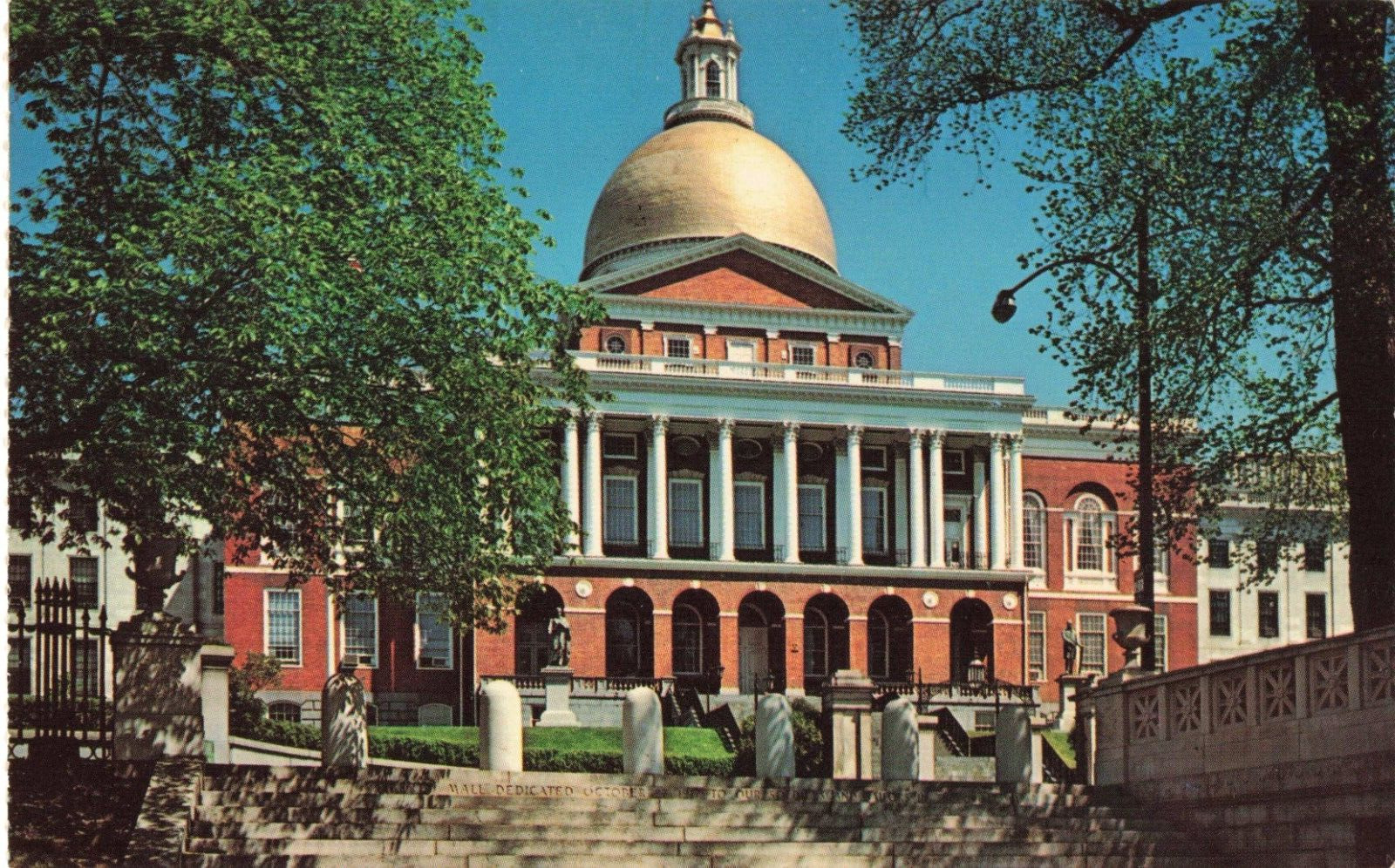 Boston MA Massachusetts, State House, Red Brick, Golden Dome, Vintage Postcard