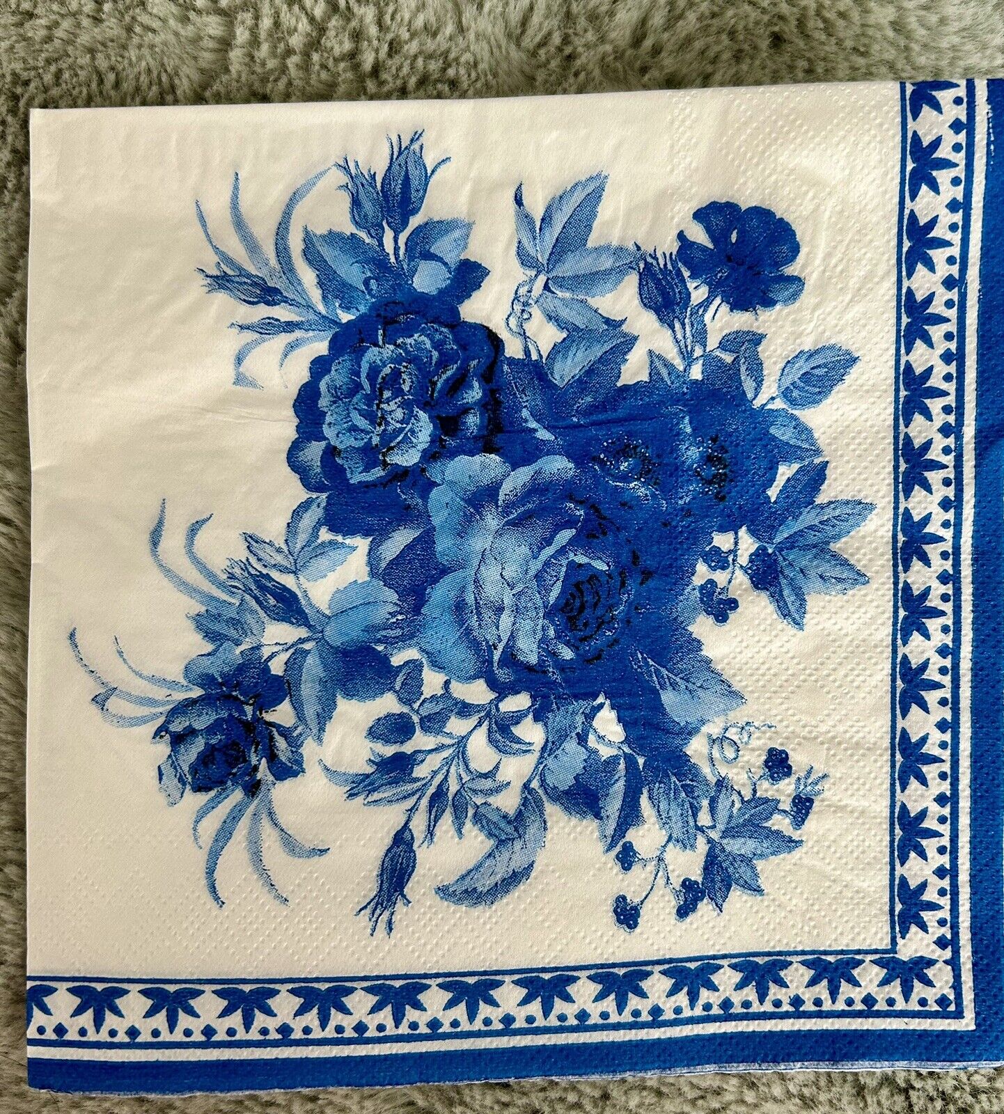 2 Blue Floral Paper Napkins. Great For Decoupage