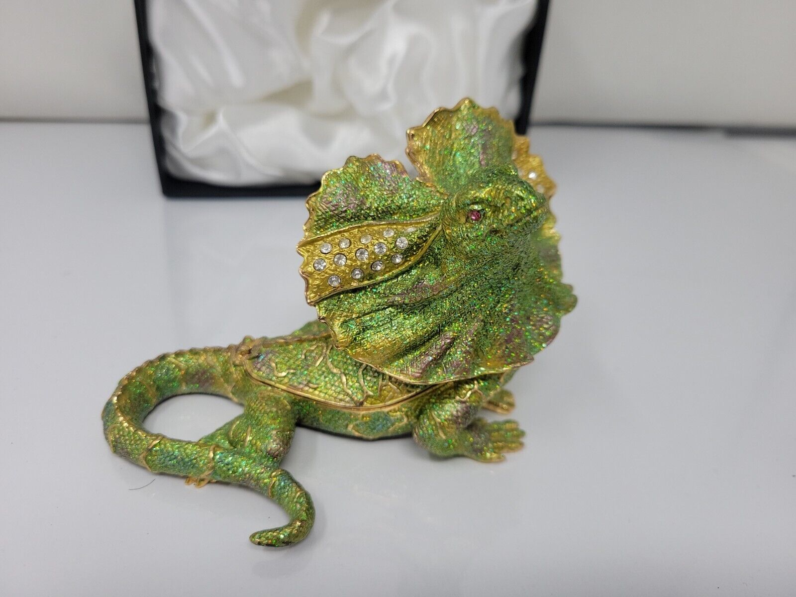 Rucinni Frill Neck Lizard Jeweled Trinket Box Rhinestone Magnetic Hinged Lid