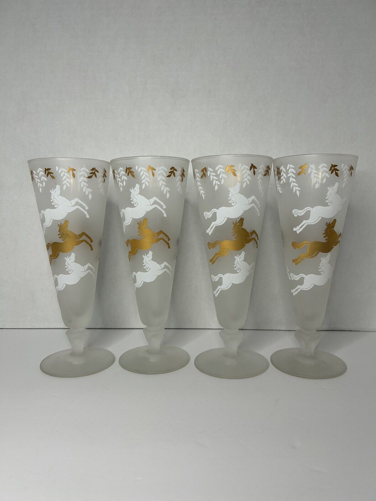 4 Vintage Libbey Cavalcade Frosted Pilsner Pedestal Glasses Horses MCM