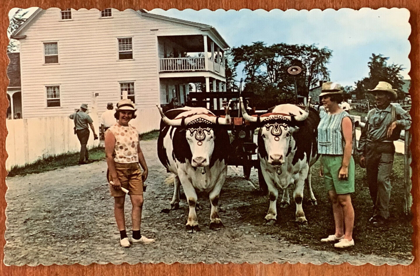 Canada Ontario; Upper Canada Village Williard\'s Hotel, Oxen, ca 1960 Postcard