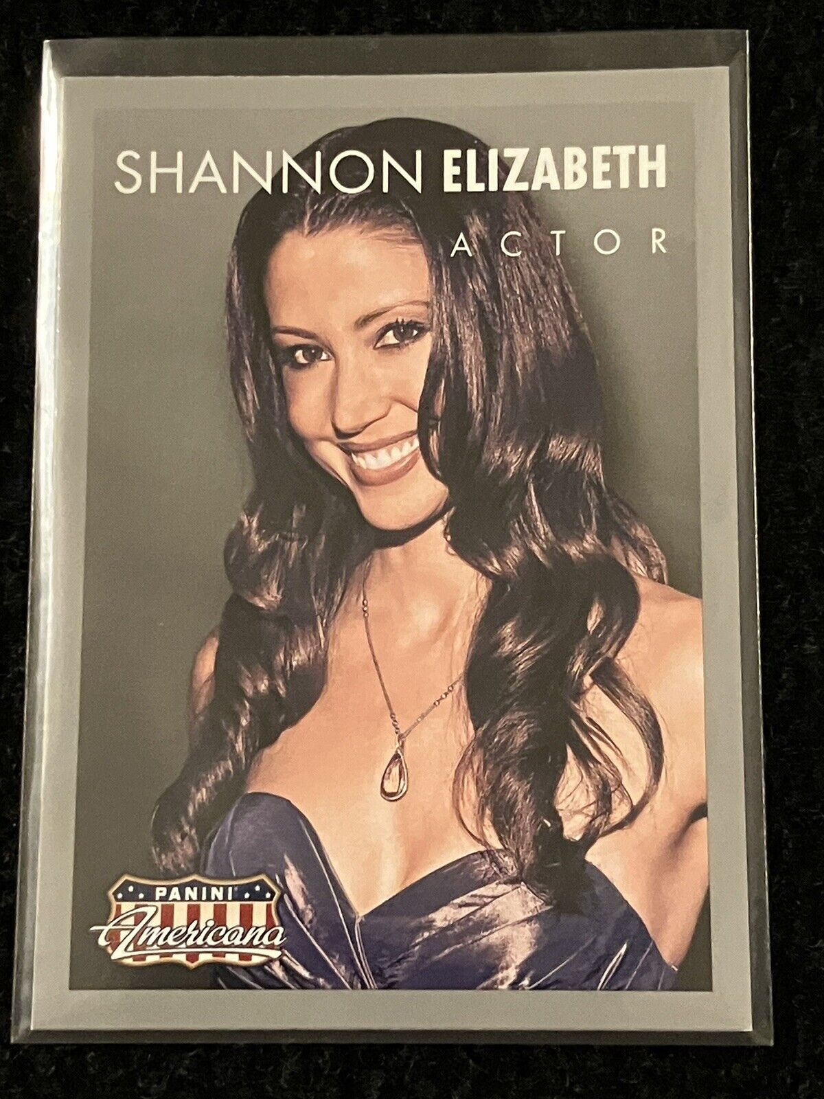 Shannon Elizabeth 2015 Panini Americana Trading Card. American Pie