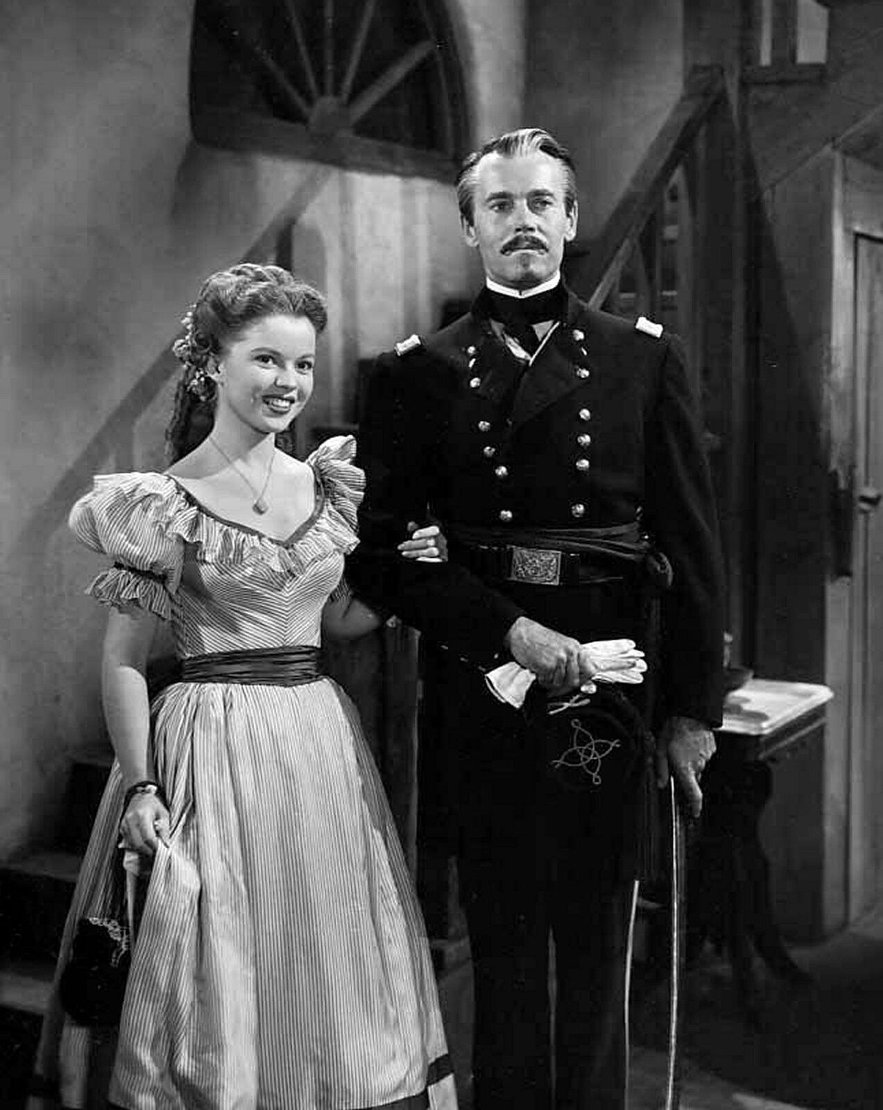1948 SHIRLEY TEMPLE & HENRY FONDA in FORT APACHE Photo (196-t )