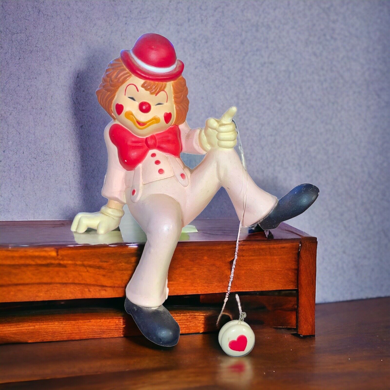 1985 Enesco Valentine’s Day Ceramic Clown 5” Shelf Sitter with Heart