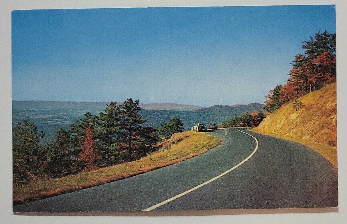 VTG Postcard Picturesque Mountains And Valley From A Parking Overlook On Skyline