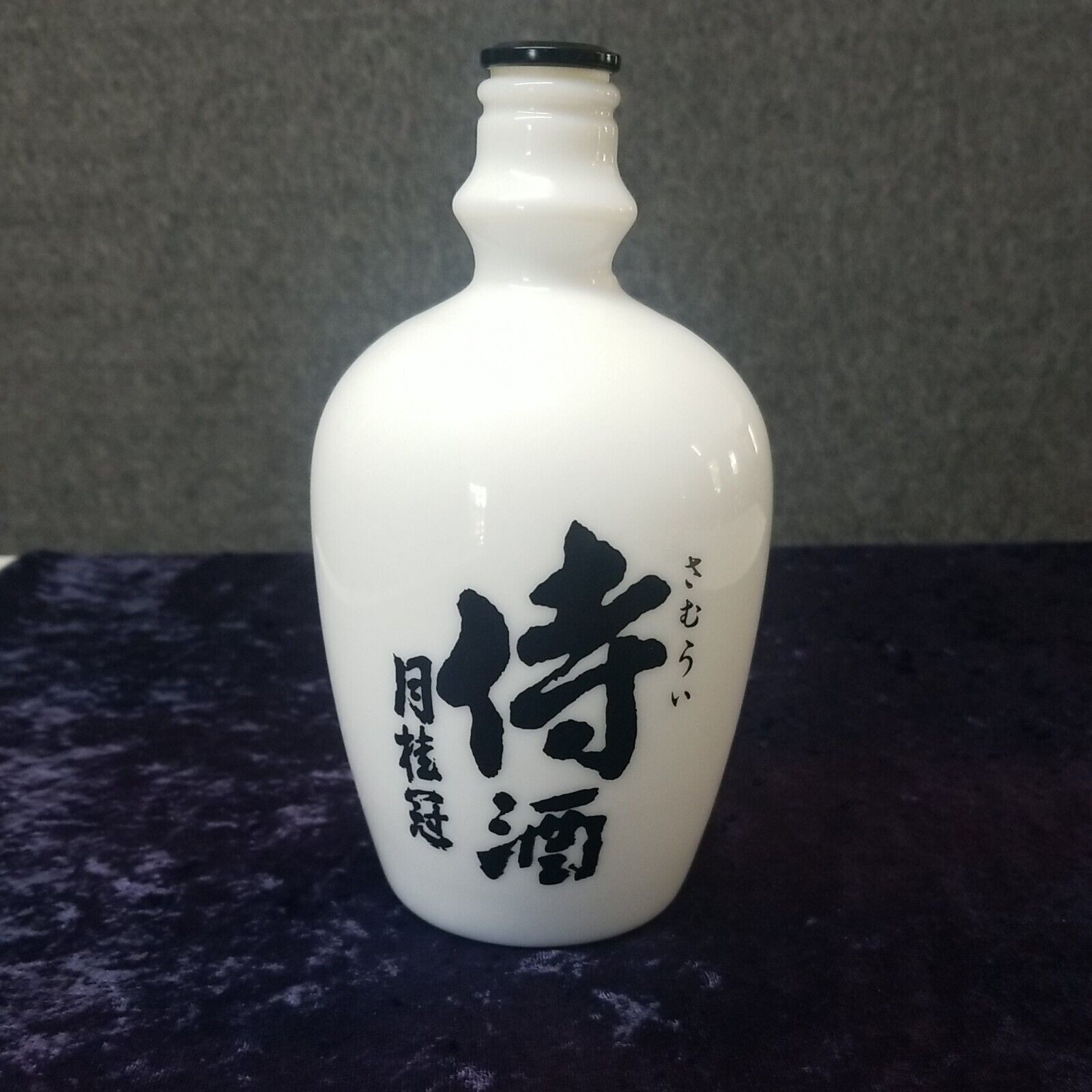 Japanese Porcelain Ceramic GEKKEIKAN The Sake Of The Samurai Bottle W/Top 720L