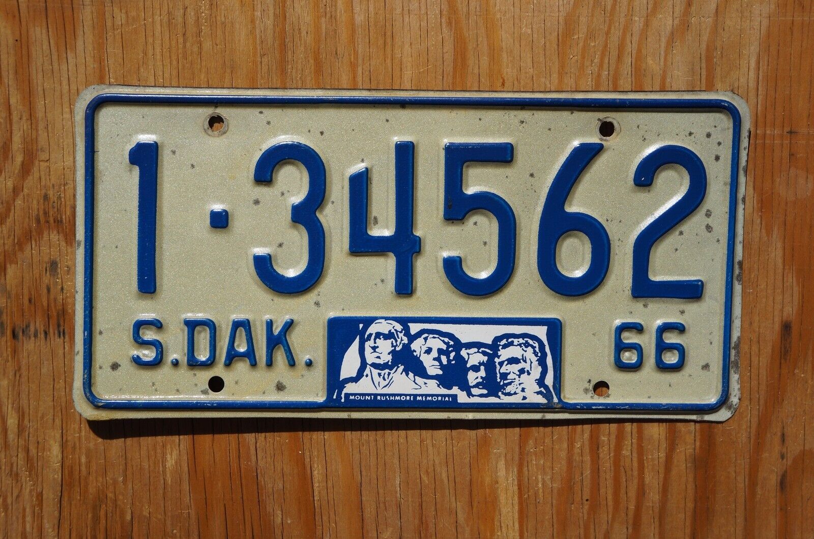1966 South Dakota MT RUSHMORE License Plate