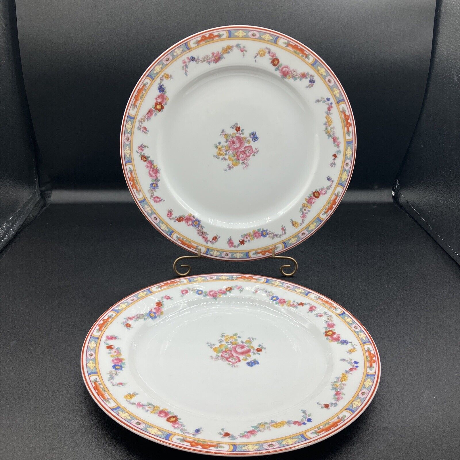 Gorgeous Pair Heinrich & Co Selb Dinner Plates Hand Painted Rim Floral Garland
