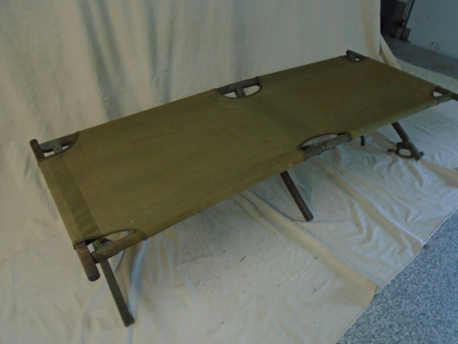Vintage Authentic 1945 WWII US ARMY FOLDING CANVAS COT - Dated 1-11-1945