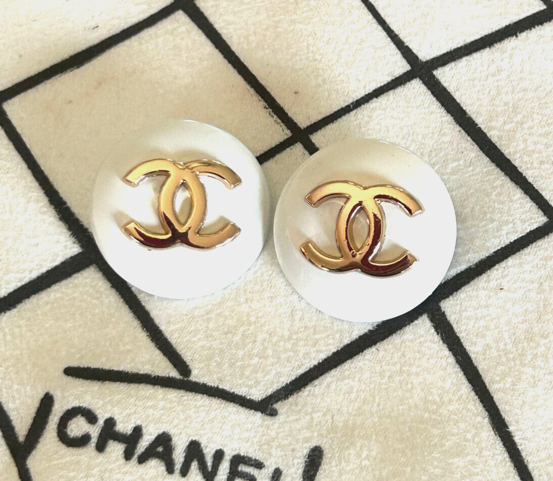 CHANEL Vintage Gold Metal Button White 23mm (Set of 2)