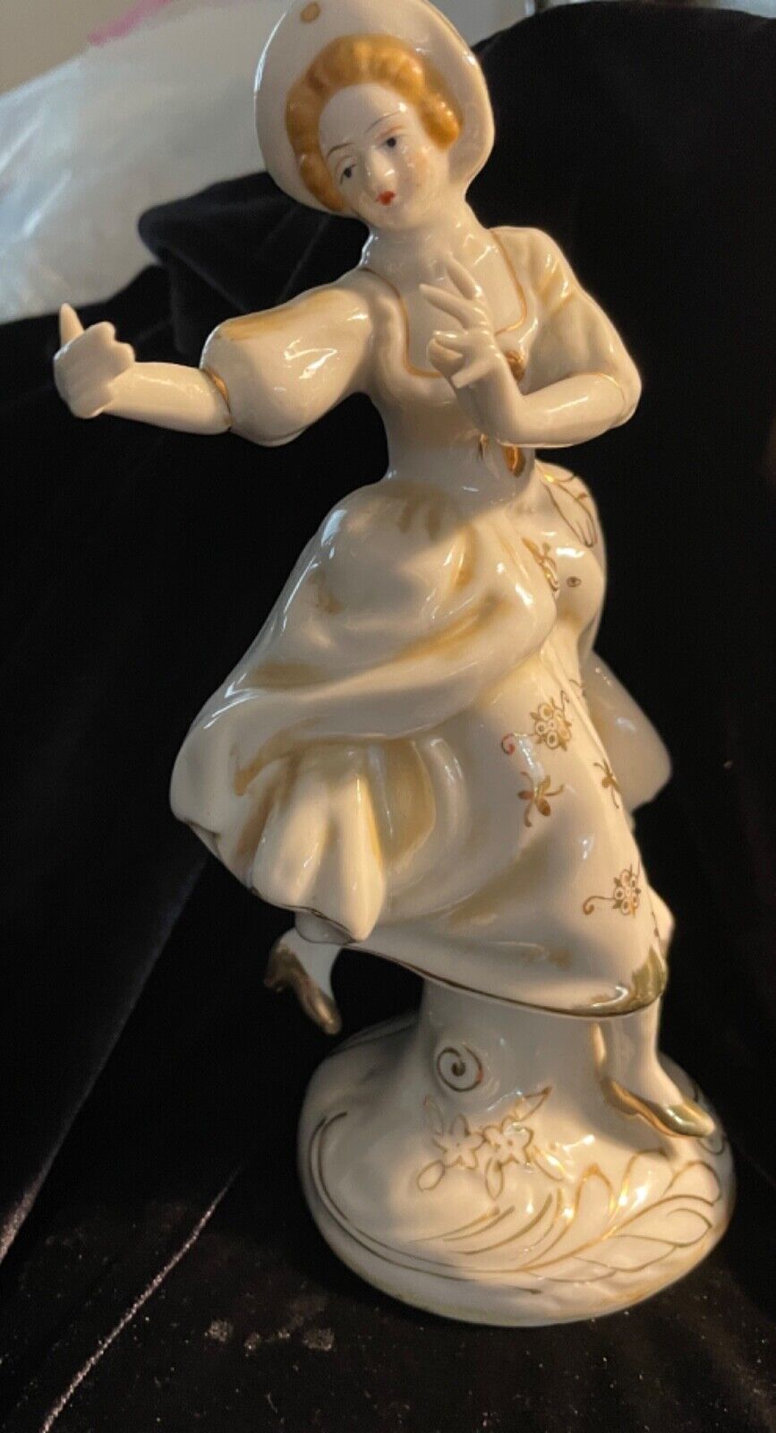 Vintage Hinode Japan Lady Dancing Figurine stamped 