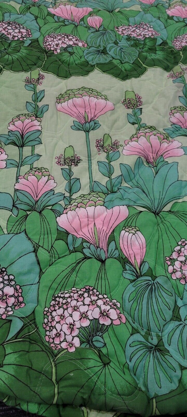 Vintage VTG Bates HYDRANGEA FLORAL Bedspread Comforter Green&Pink 112x115 KING