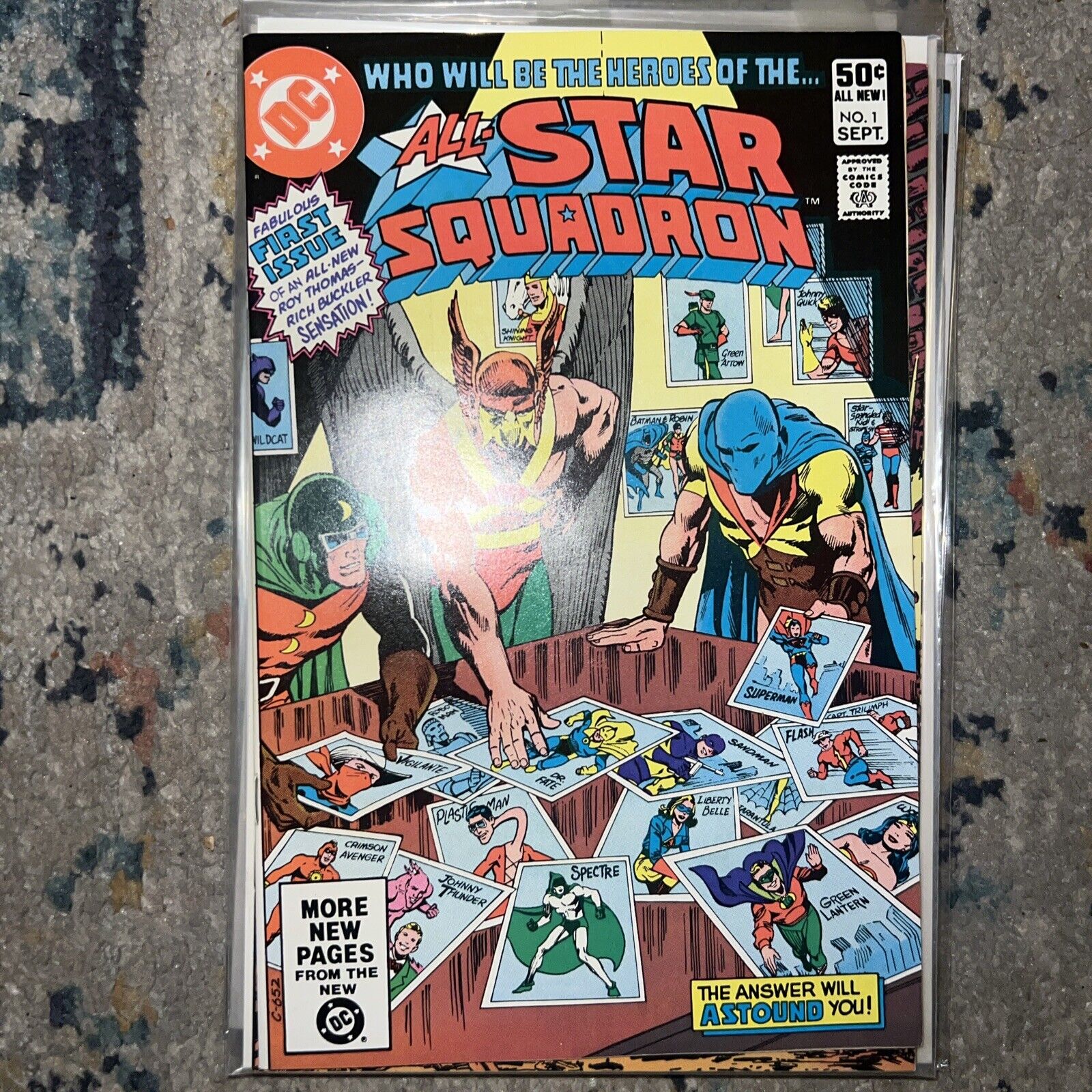 All-Star Squadron # 1 - Origin issue NM- Cond.