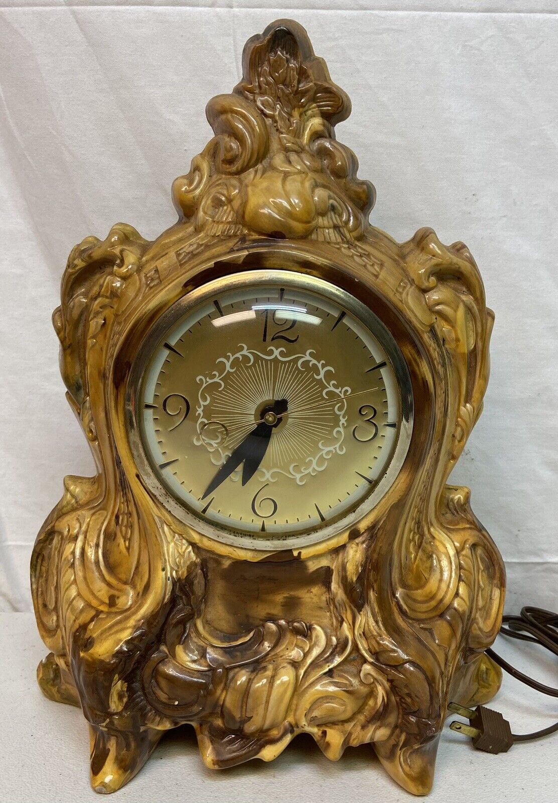 Vintage Lanshire Resin Mantle Clock Tested Working  Chicago USA