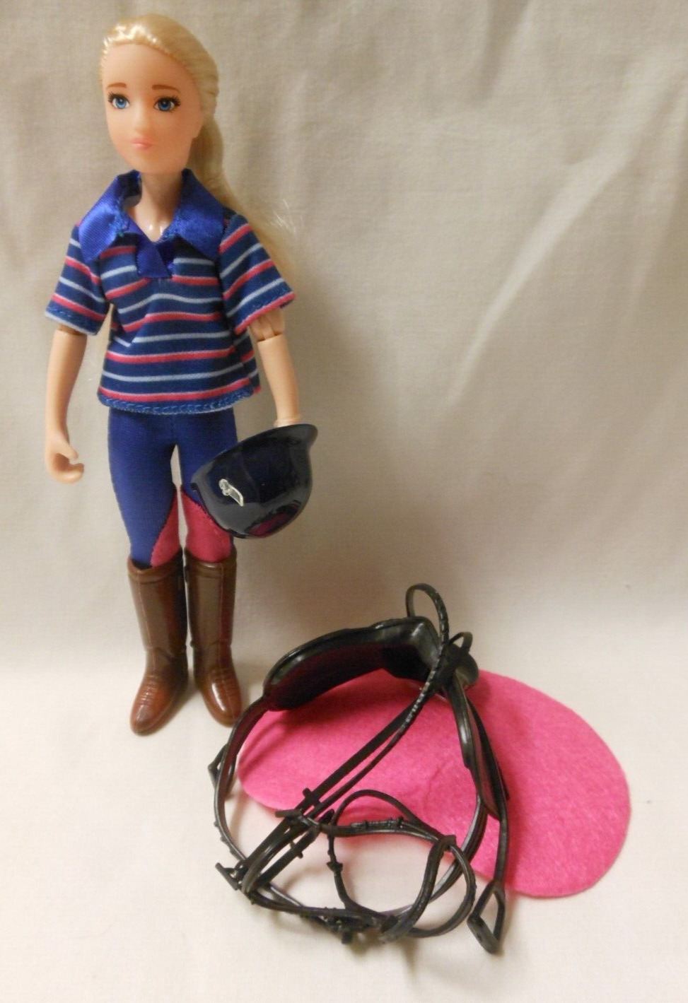 Breyer 61114 ENGLISH Rider Doll AND TACK Freedom Series 6.5\