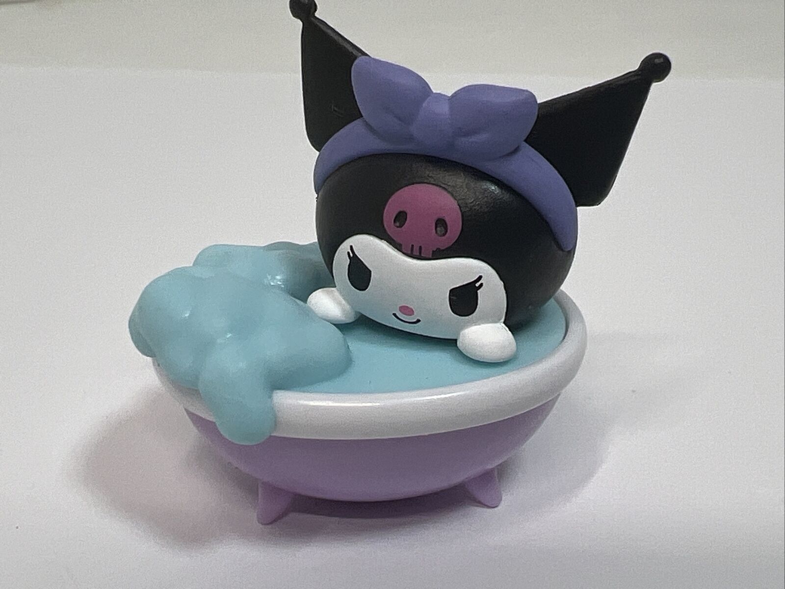 Moetch Sanrio Characters Bubble Bathtub Series Kuromi 3cm Mini Figure New