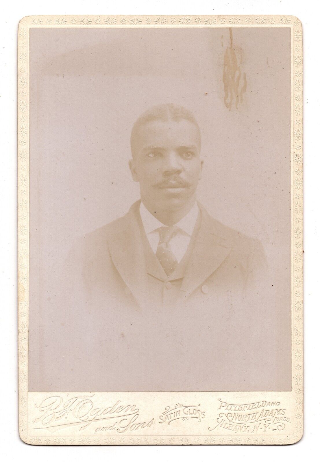 C. 1890s CABINET CARD B.F. OGDEN HANDSOME AFRICAN AMERICAN MAN ALBANY NEW YORK