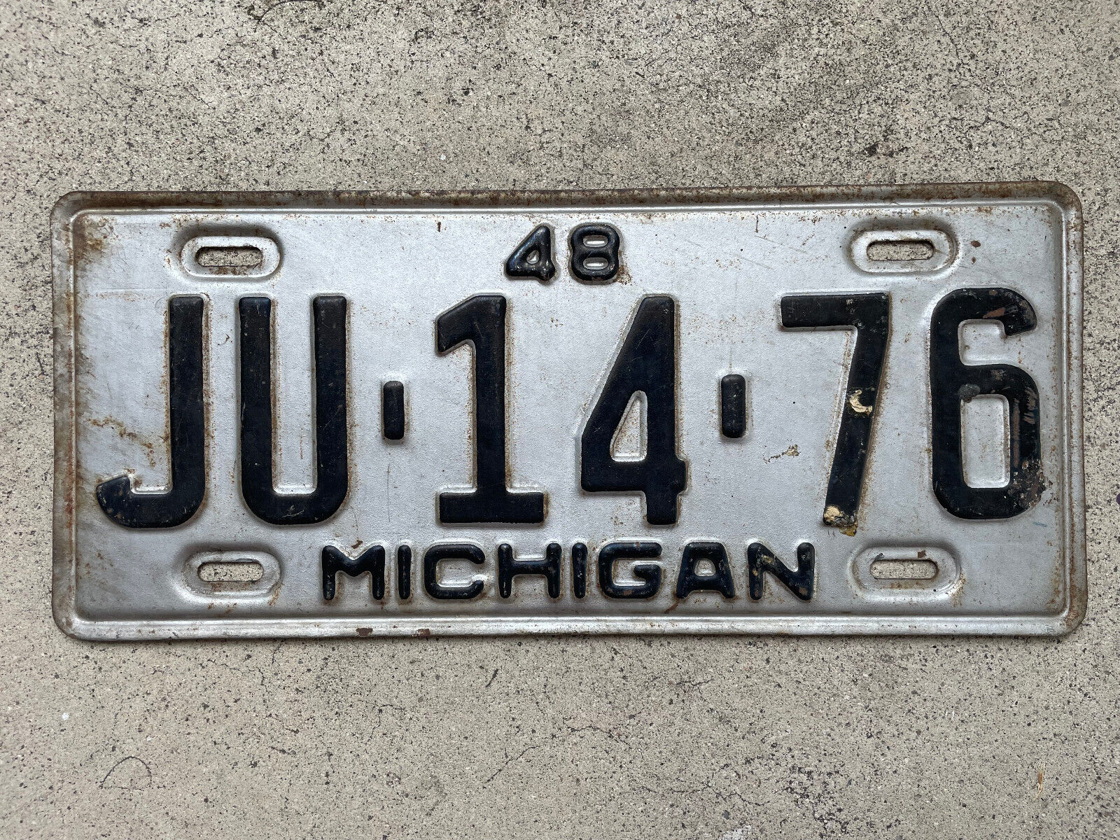 1948 Michigan License Plate JU-14-76 Washtenaw County Ann Arbor