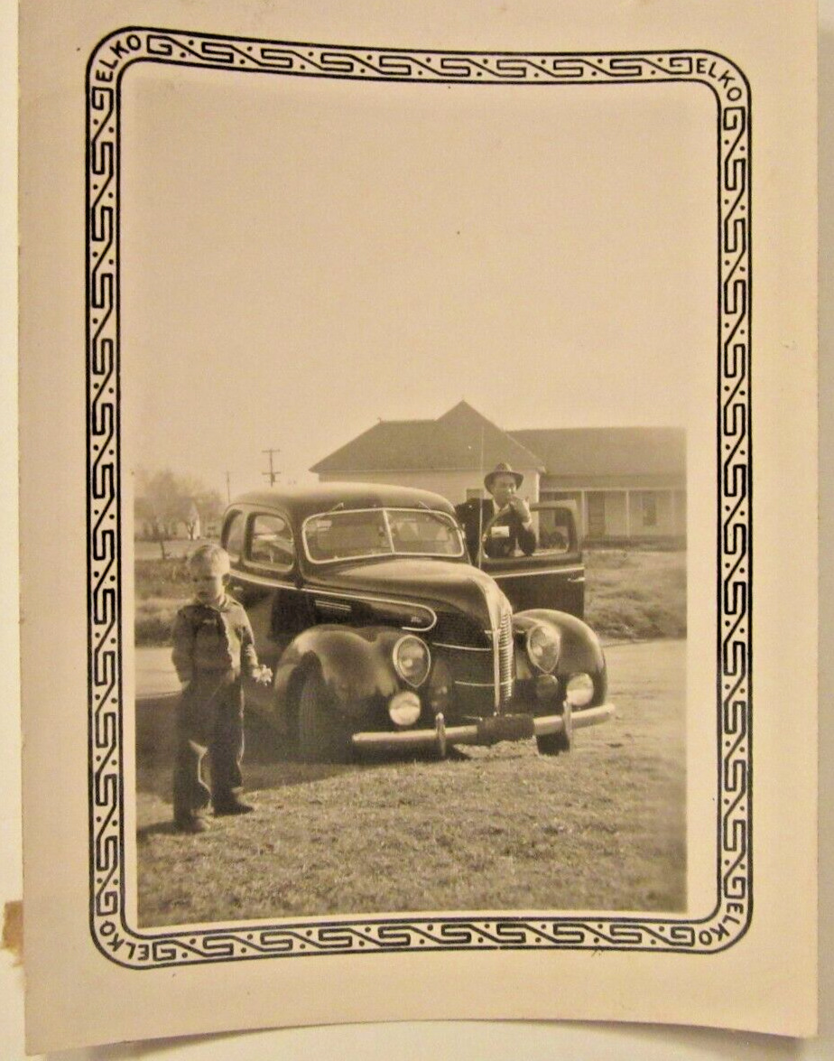 1939 FORD Standard Tudor Sedan, with four fog lights, b&w 1940\'s photo, 4\