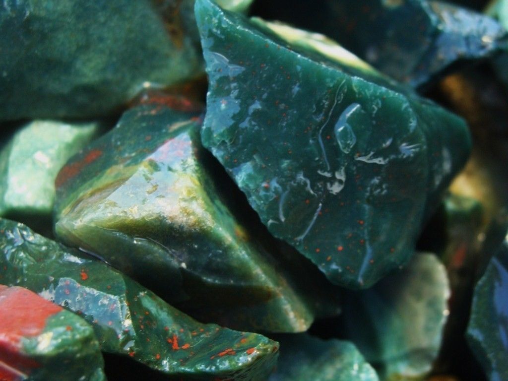 3000 Carat Lots of Bloodstone Rough - Plus a Very Nice FREE Faceted Gemstone