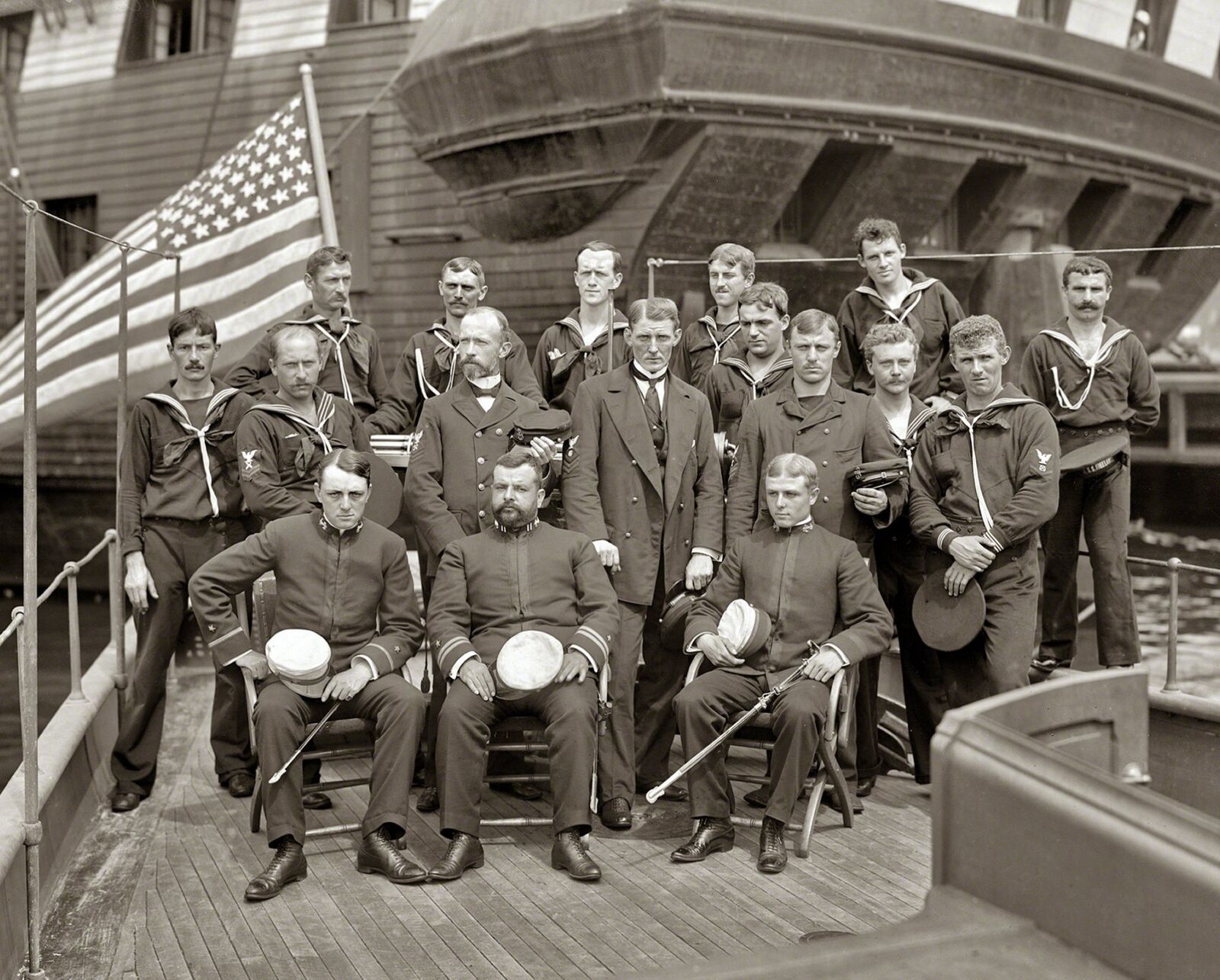 1898 USS FREELANCE & CREW 8.5 X 11 Photo