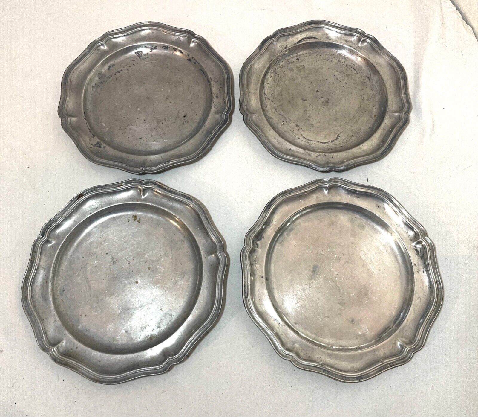 lot 4 rare antique 18th century forged pewter Multi reed European dinner plate