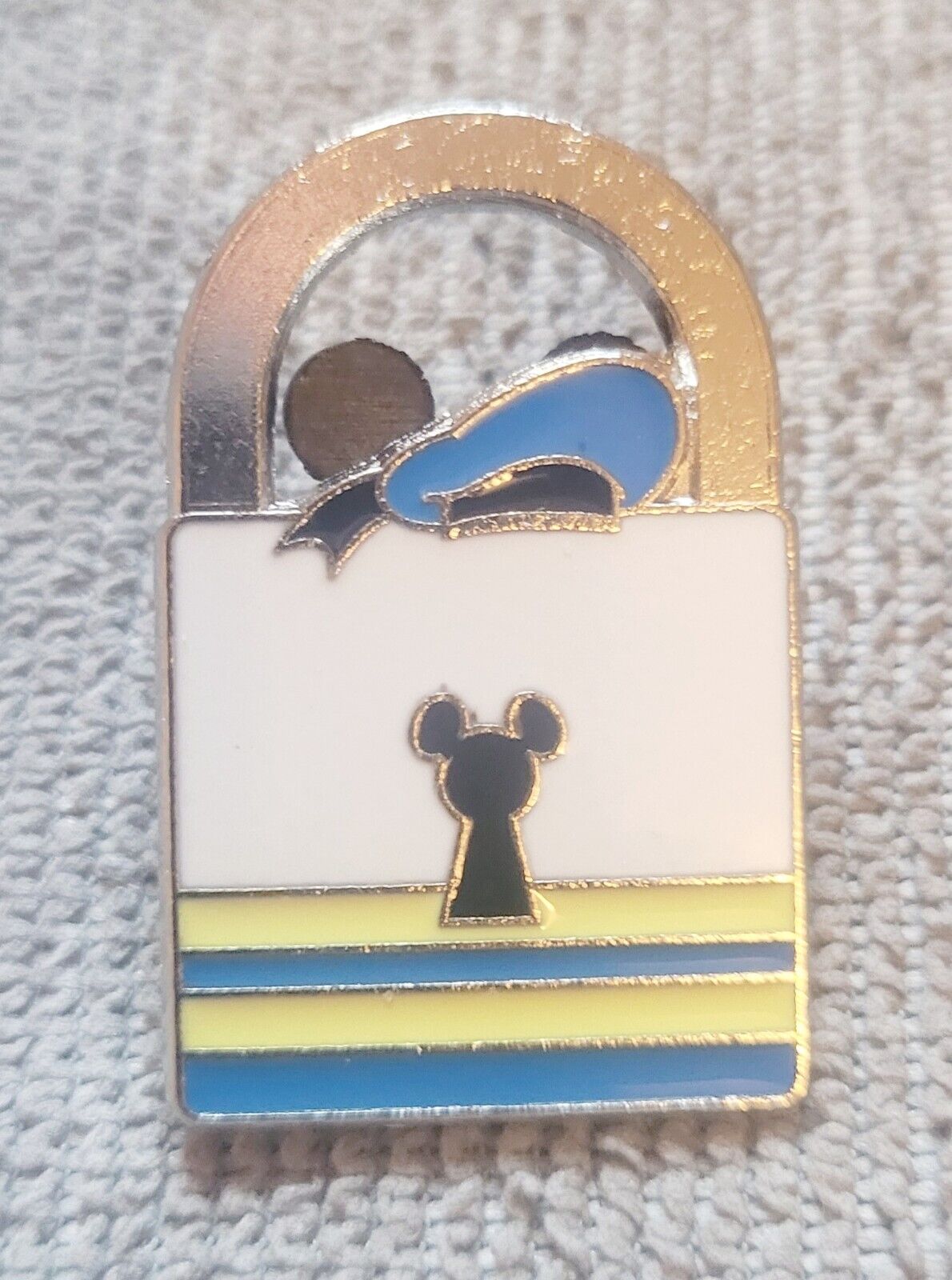 Disney Lock Donald Duck Disney Trading Pin Limited Release 