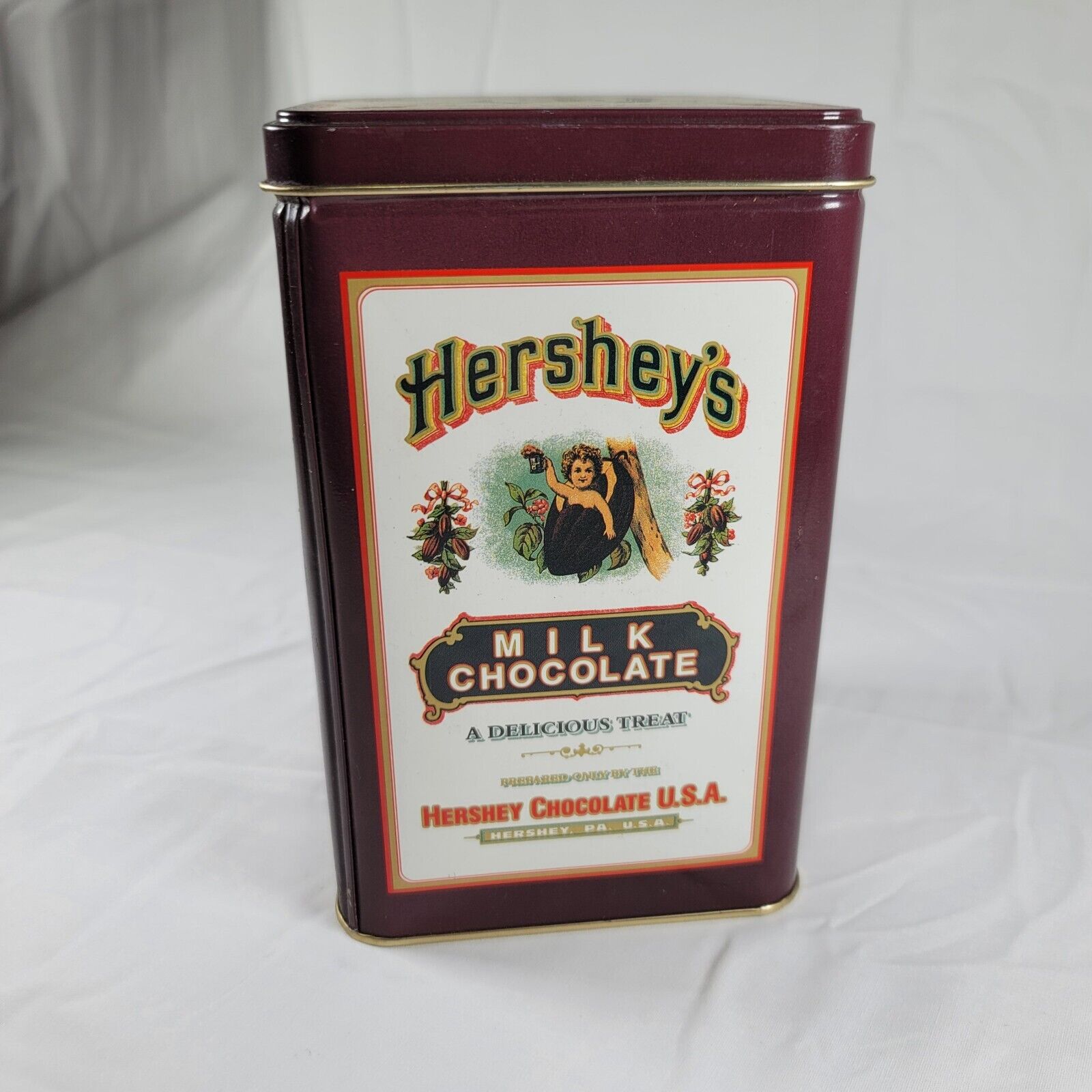 1993 Hershey Milk Chocolate Tin