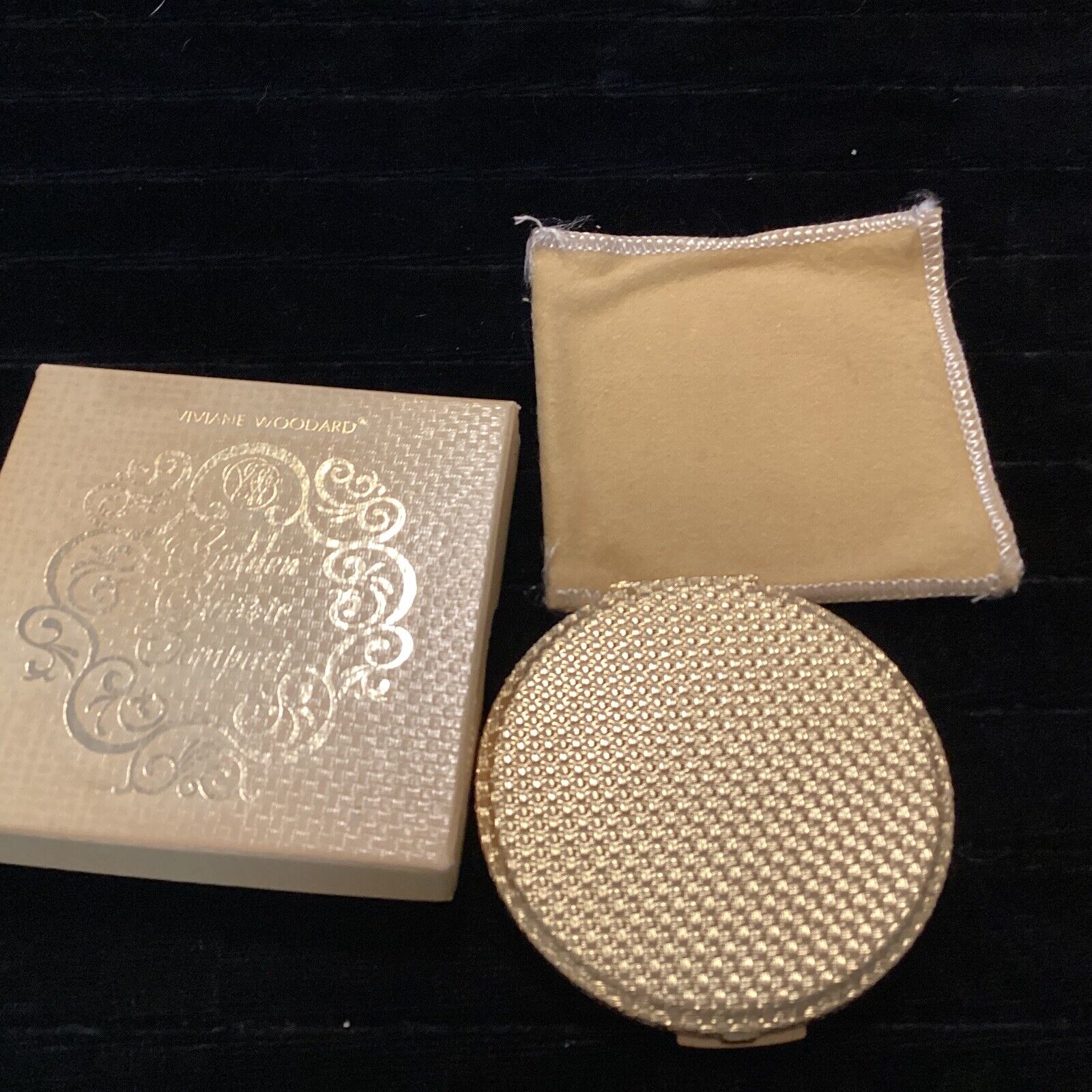 Viviane Woodward Vintage Yet New Powder Compact With Orig Box 