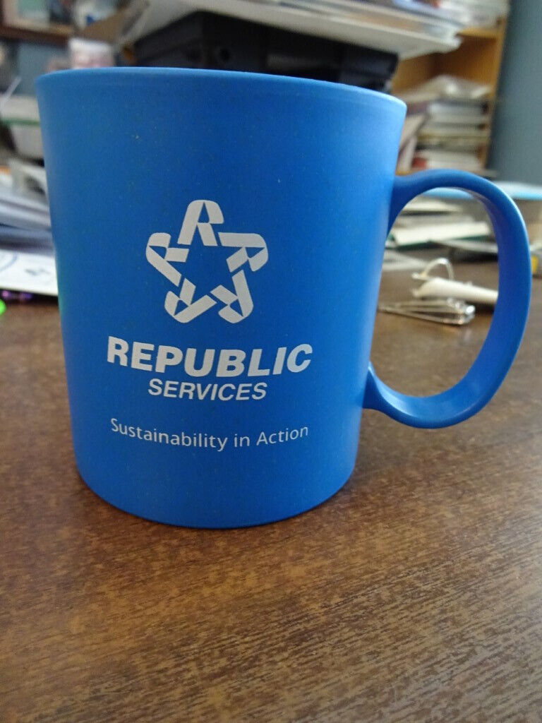 NEW BLUE REPUBLIC SERVICES PLASTIC COFFEE CUP FROM GARBAGE TRUCK COMPANY