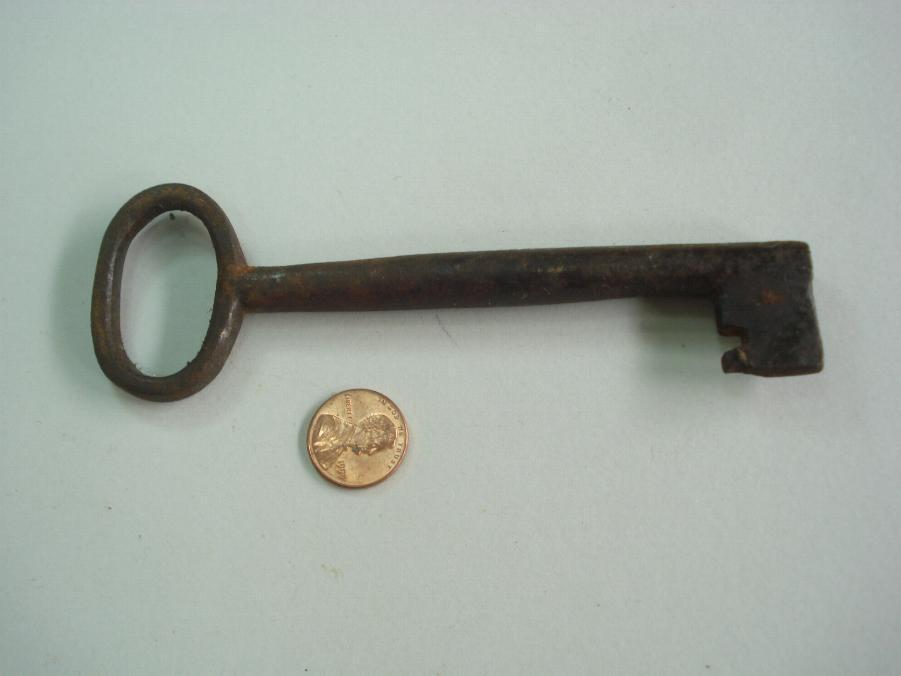 1700s ANTIQUE HUGE COLLECTABLE IRON GATE KEY RARE