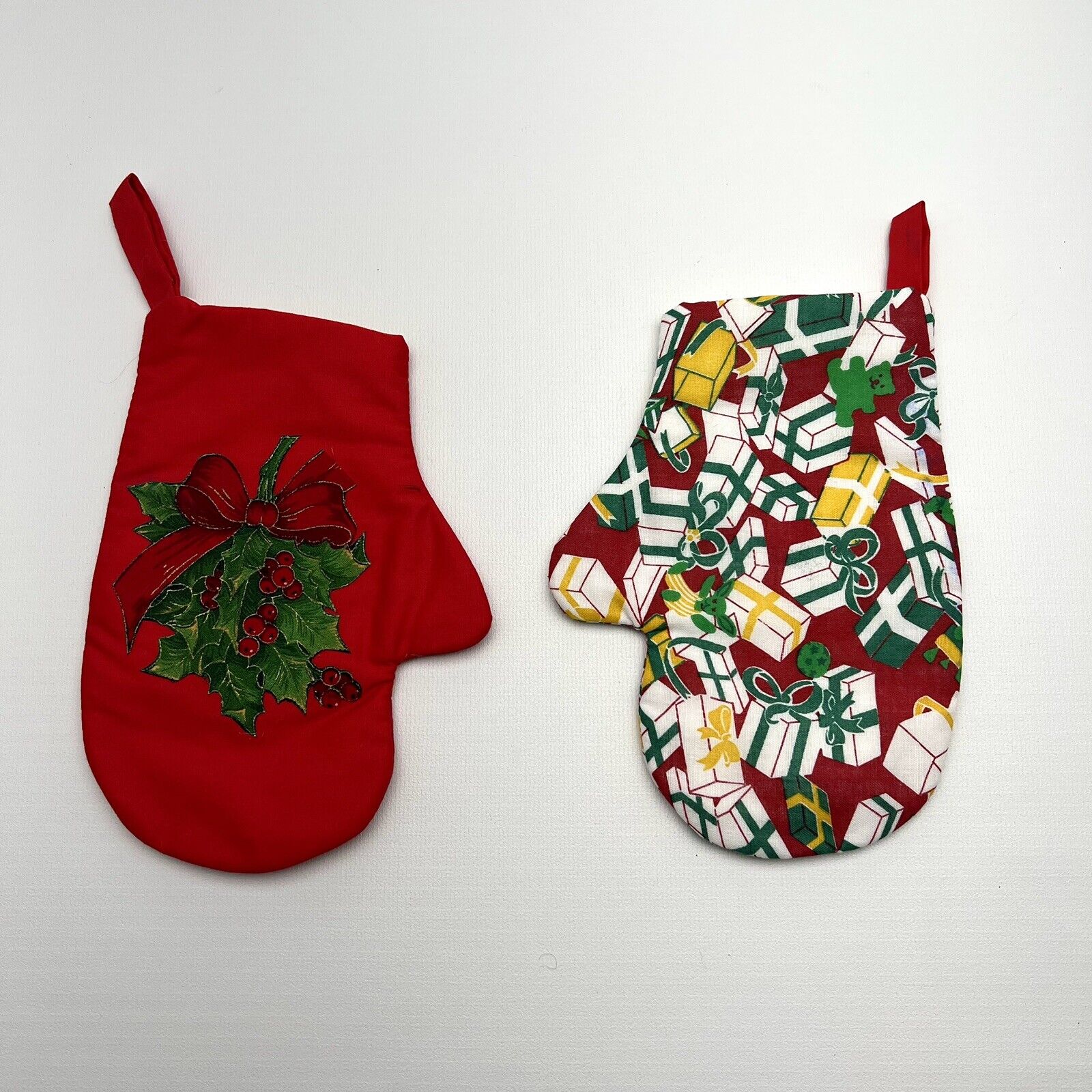 vintage handmade christmas mitten shaped stockings 7.25\