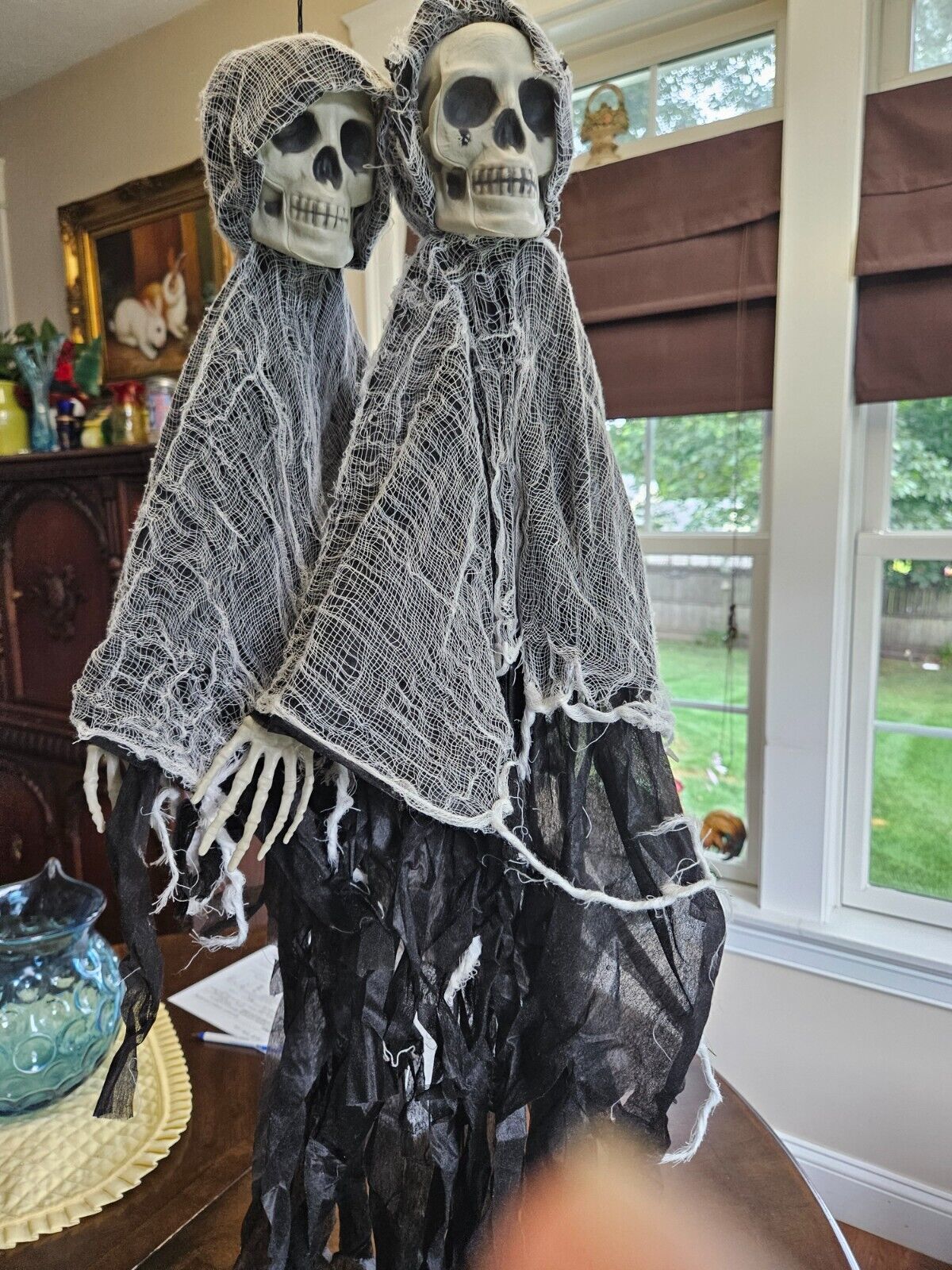 2 Spooky Hanging Skeleton  in Costume Halloween