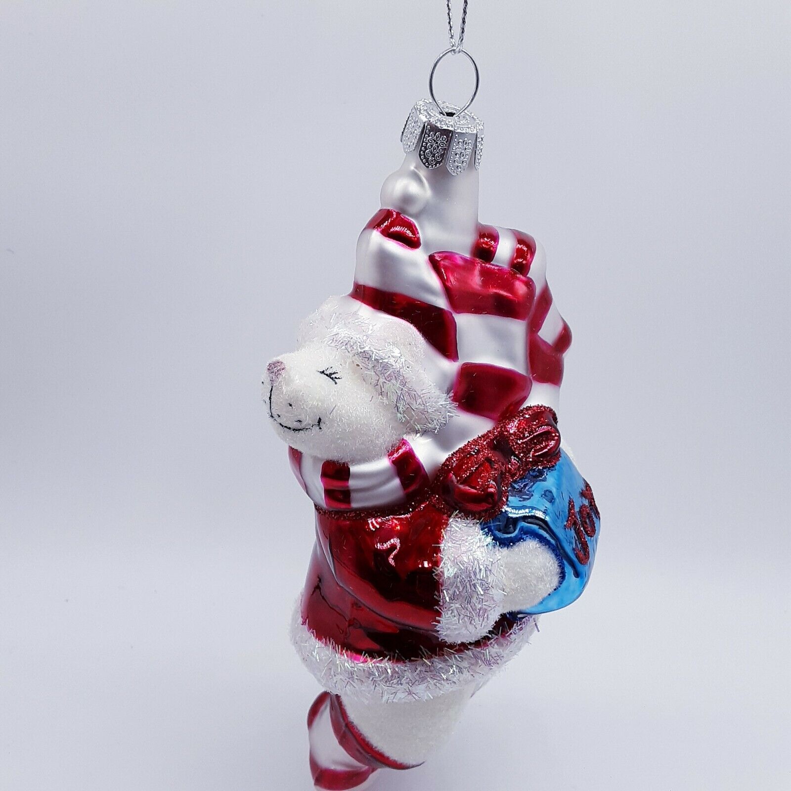 Glassware Art Studio Blown art glass Polar Bear ornament Polonaise