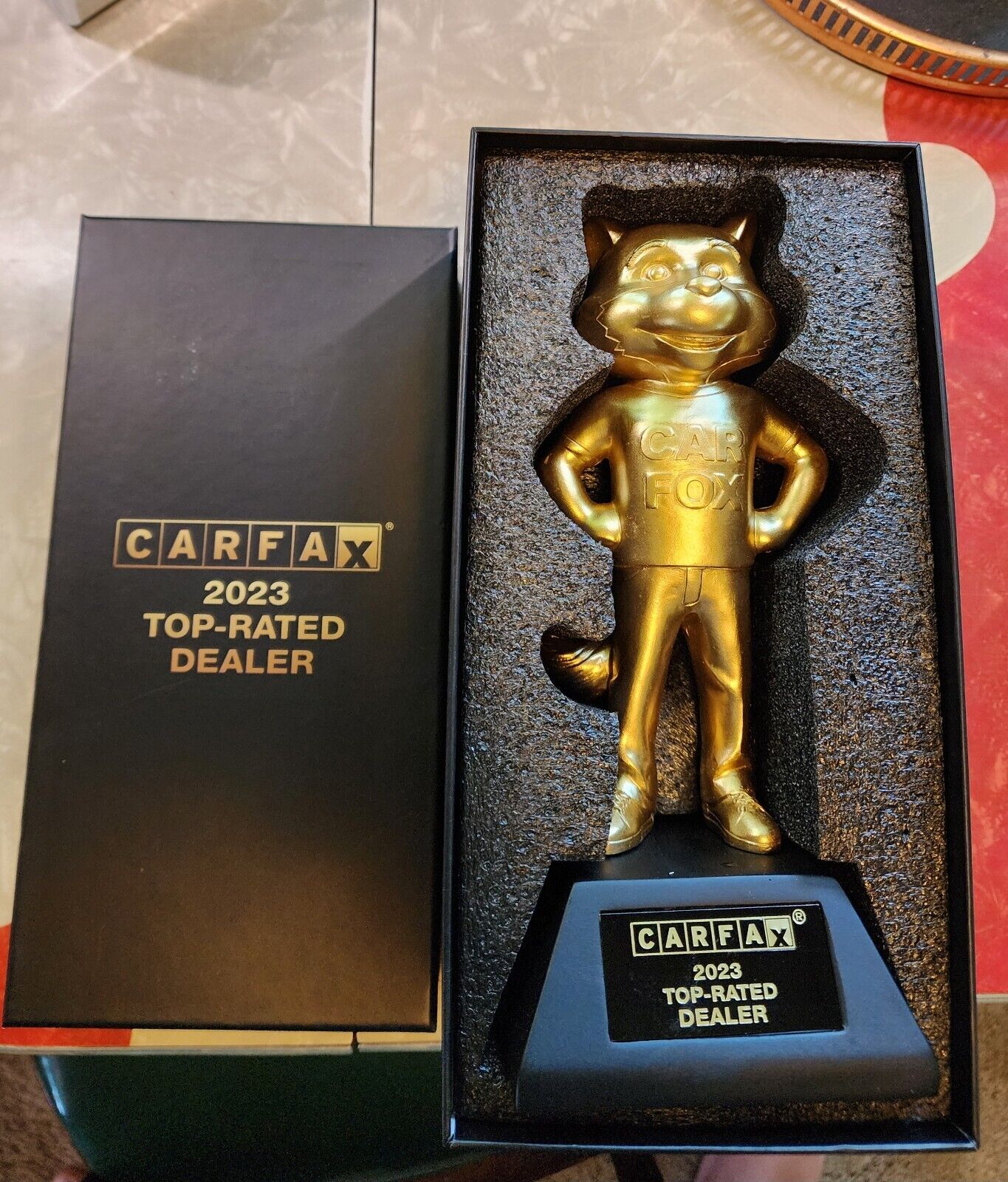 GOLD CARFAX CAR FOX 2023 TOP DEALER AWARD NIB