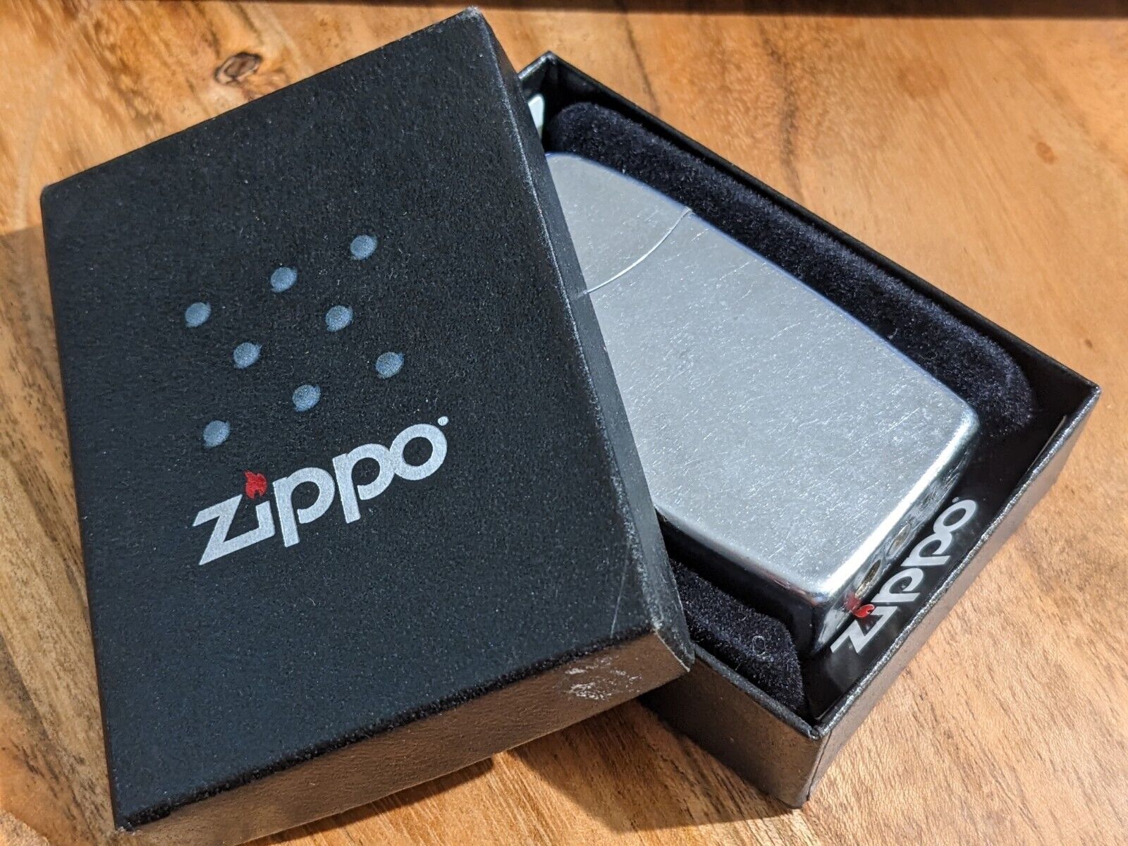Vintage 2005 Zippo Blu Classic Chrome Butane Briquet - USA - Still In Box