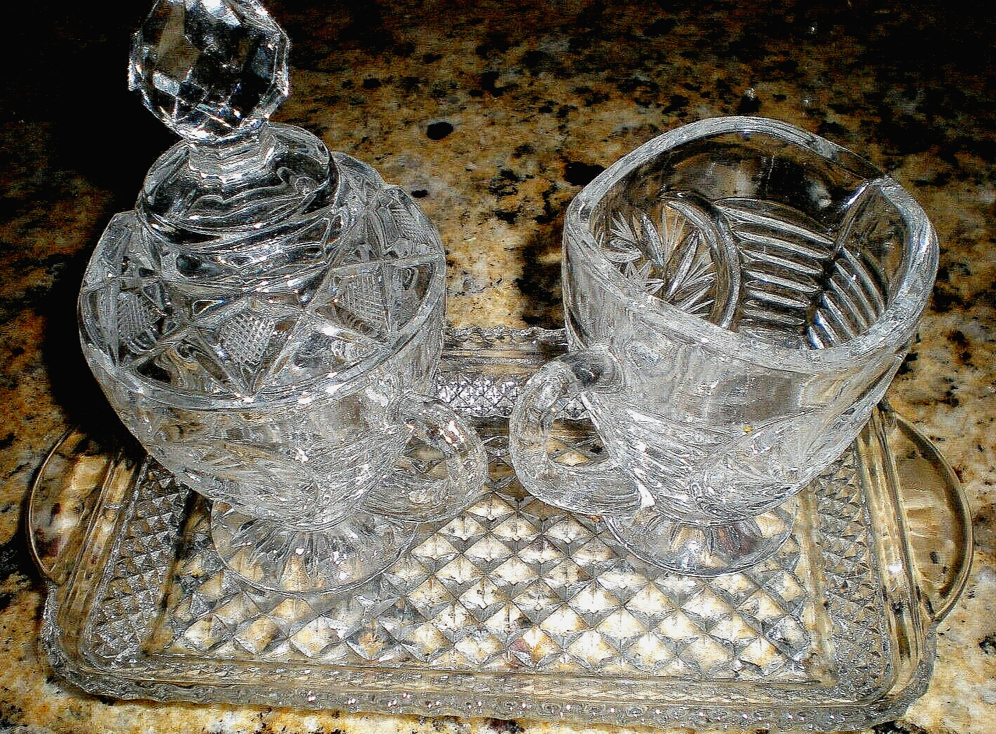 VINTAGE 70\'s DESIGNED ECHED SET TRAY SUGAR BOWL w/LID + CREAMER CLEAR GLASSWARE