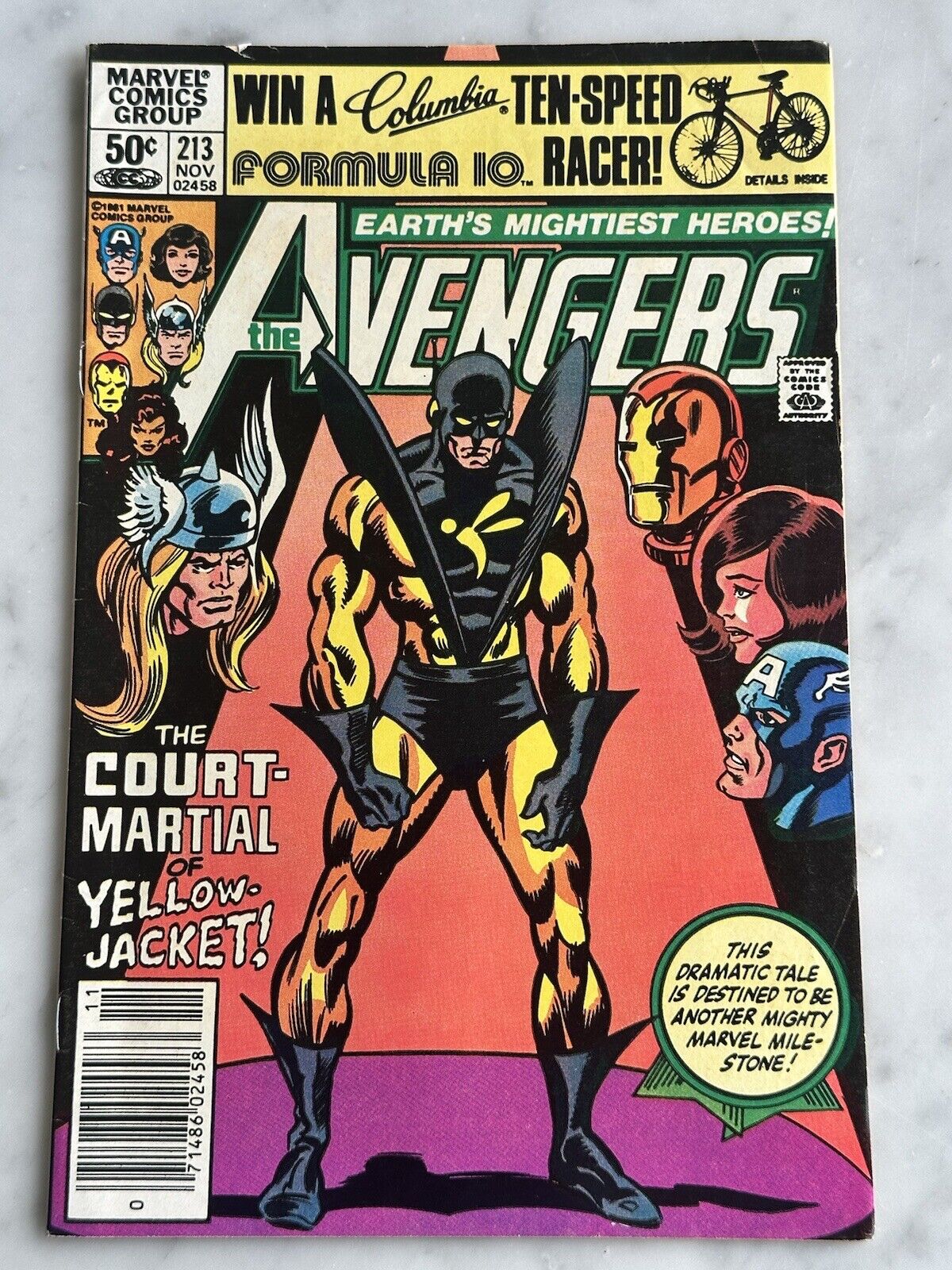 Avengers #213 VF/NM 9.0 - Buy 3 for  (Marvel, 1981)