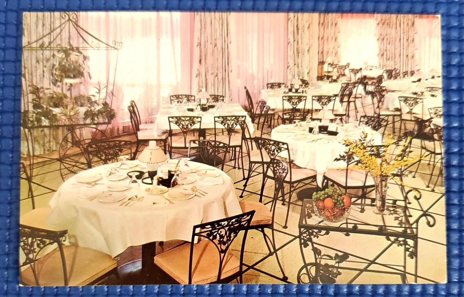 Vintage c1960s Williams Lake Hotel Resort Dining Room Rosendale NY Postcard