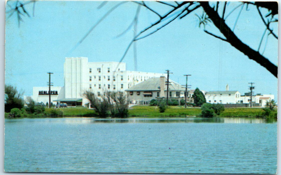 Postcard - Henlopen Hotel, Rehoboth Beach, Delaware
