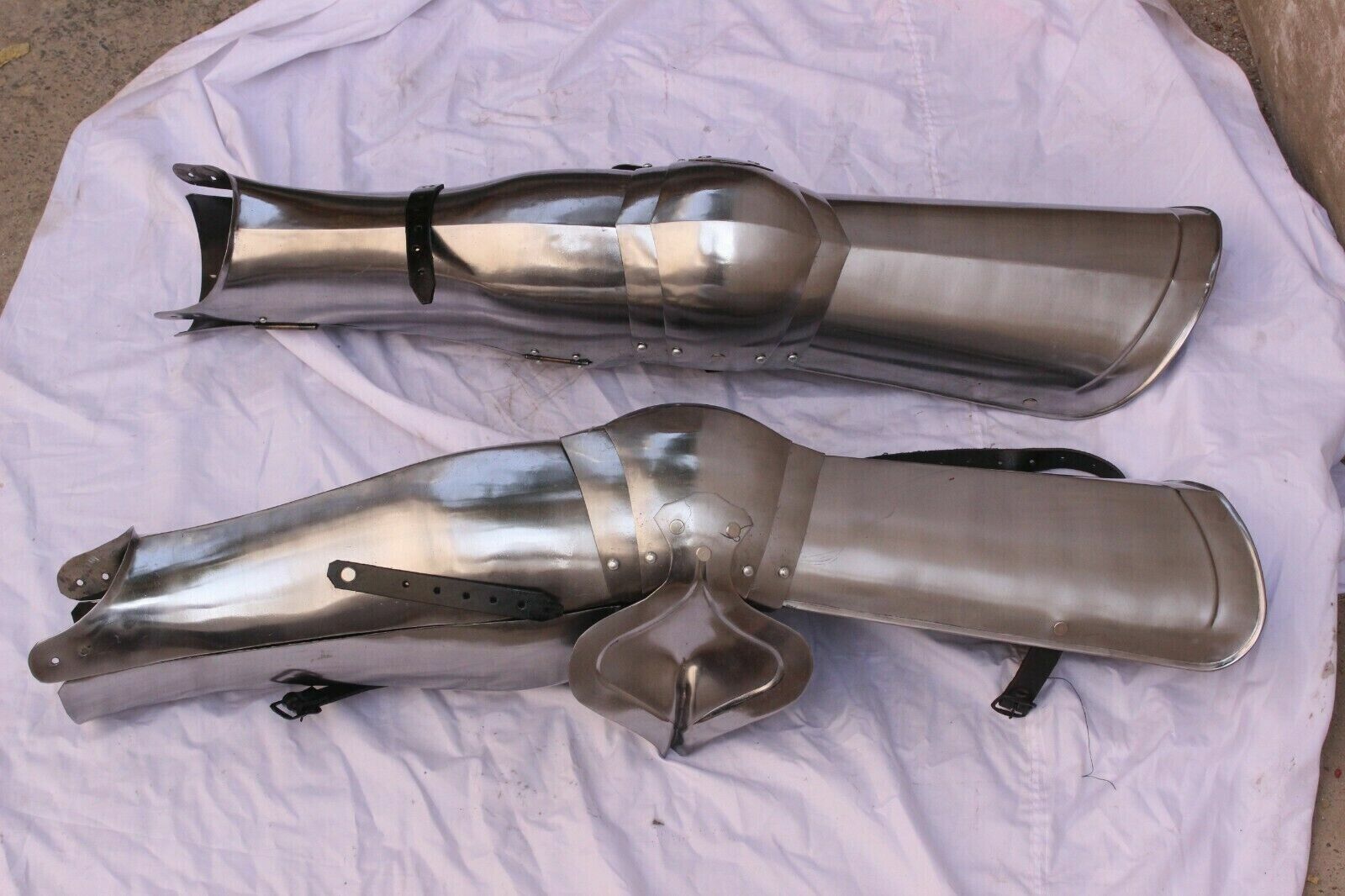 Medieval Knight Gothic Leg Set 18 Guage Steel Antique Pair Of Leg Armor greaves