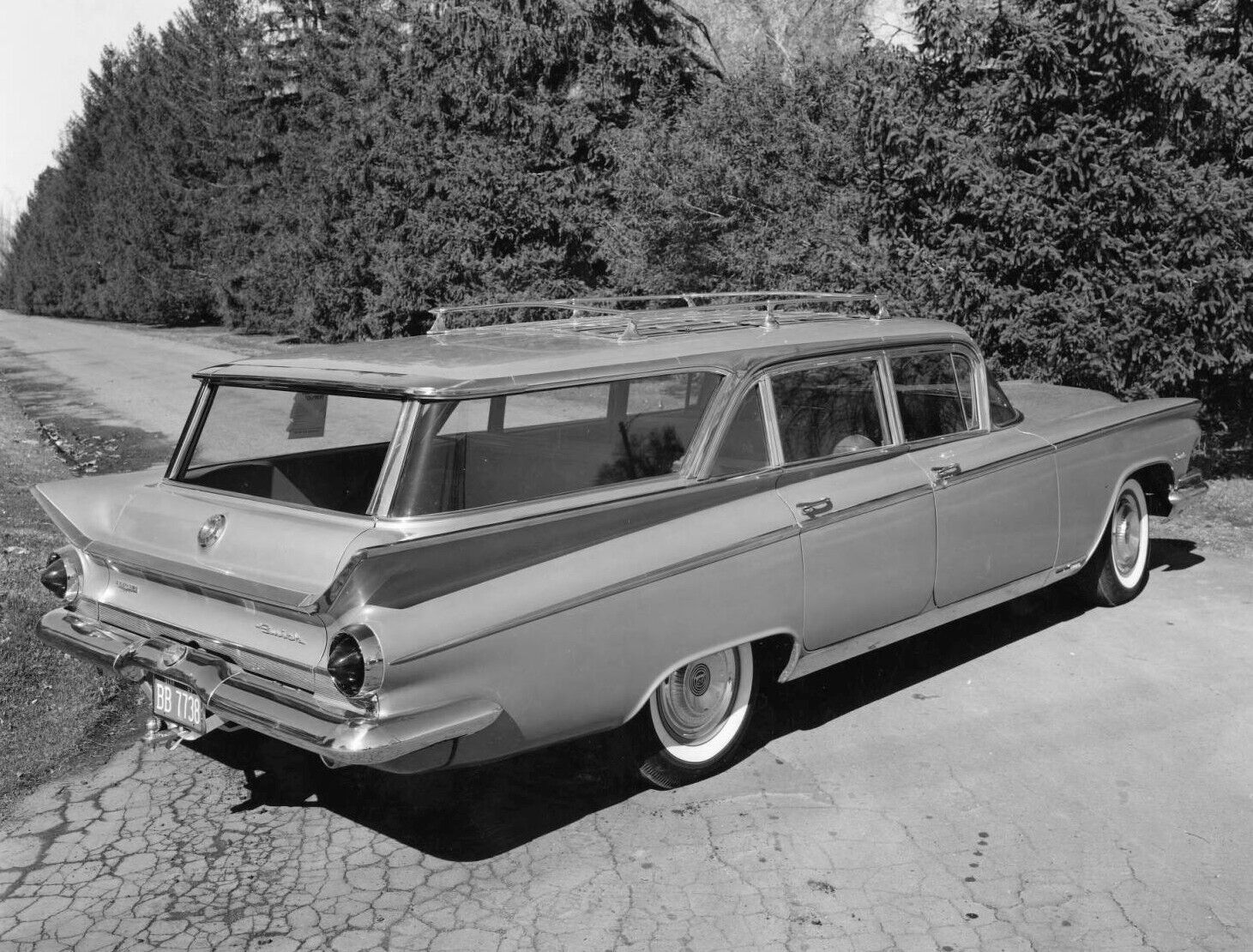 1959 Buick Invicta wagon press photo 8 x 10 Photograph