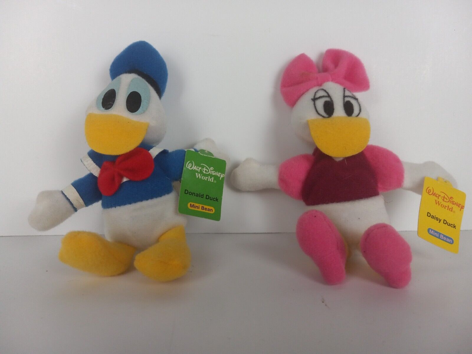Kellogg\'s Walt Disney World Donald and Daisy Duck mini bean bag plush Characters