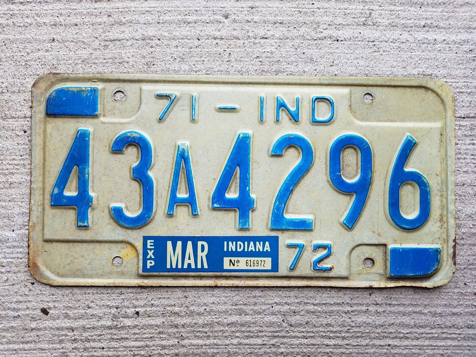 1971 Indiana License Plate 43A4296