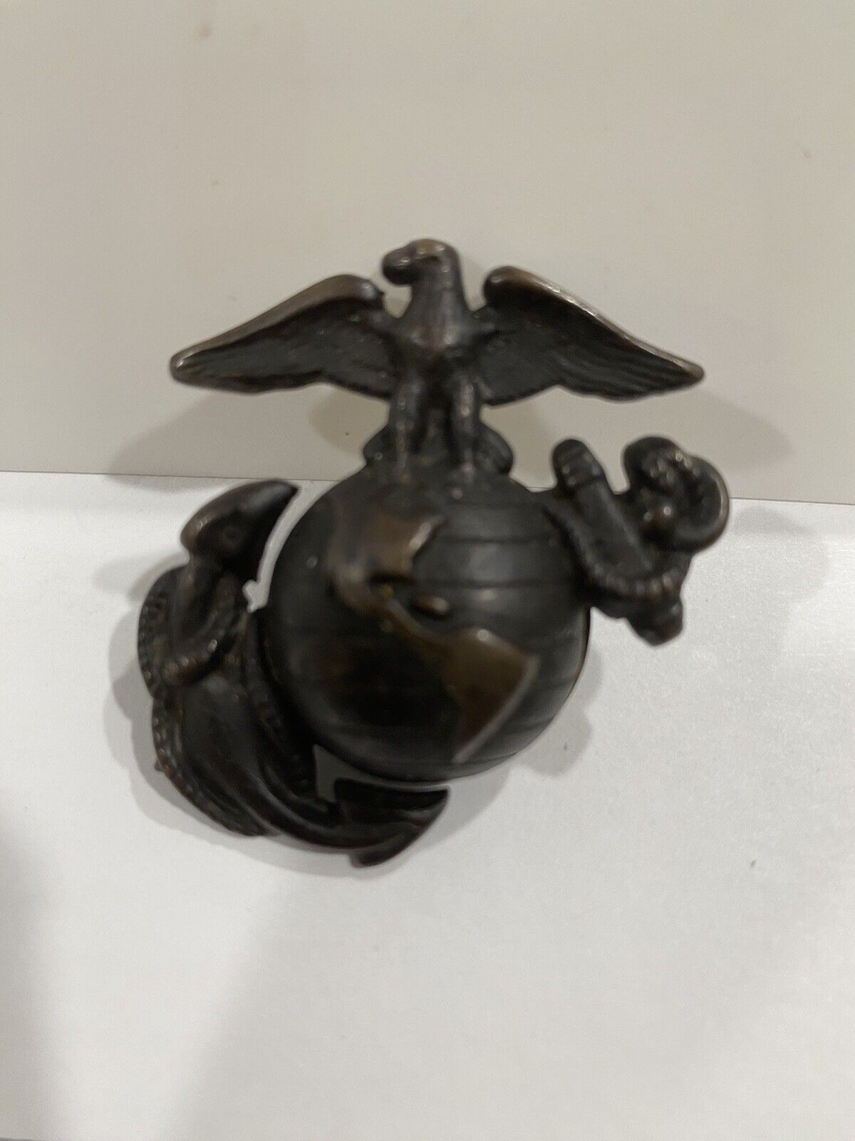 Vintage US Marine Corps USMC Eagle Globe Anchor Pin, Screw, Black