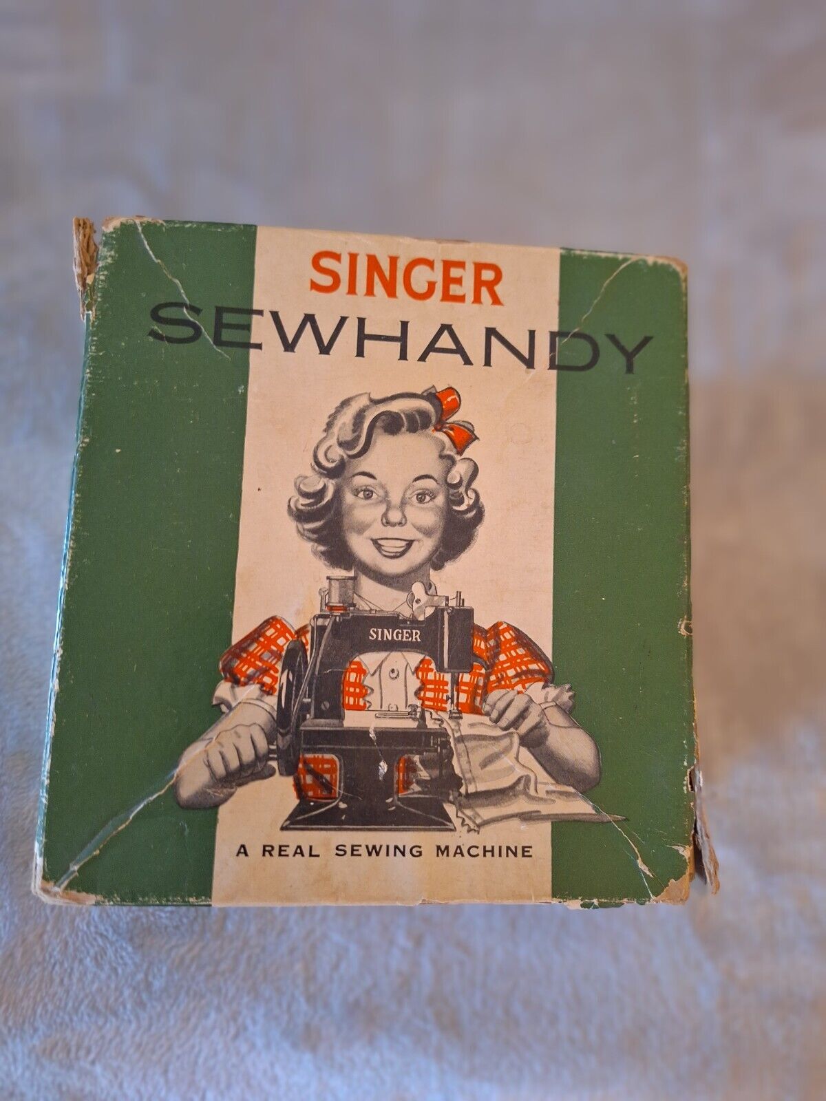Vintage Singer Model 20 Sewhandy Child\'s Toy Hand Crank Sewing Machine